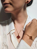 Be-Jewelled Baltic amber clover pendant gold cognac, imported from the UK