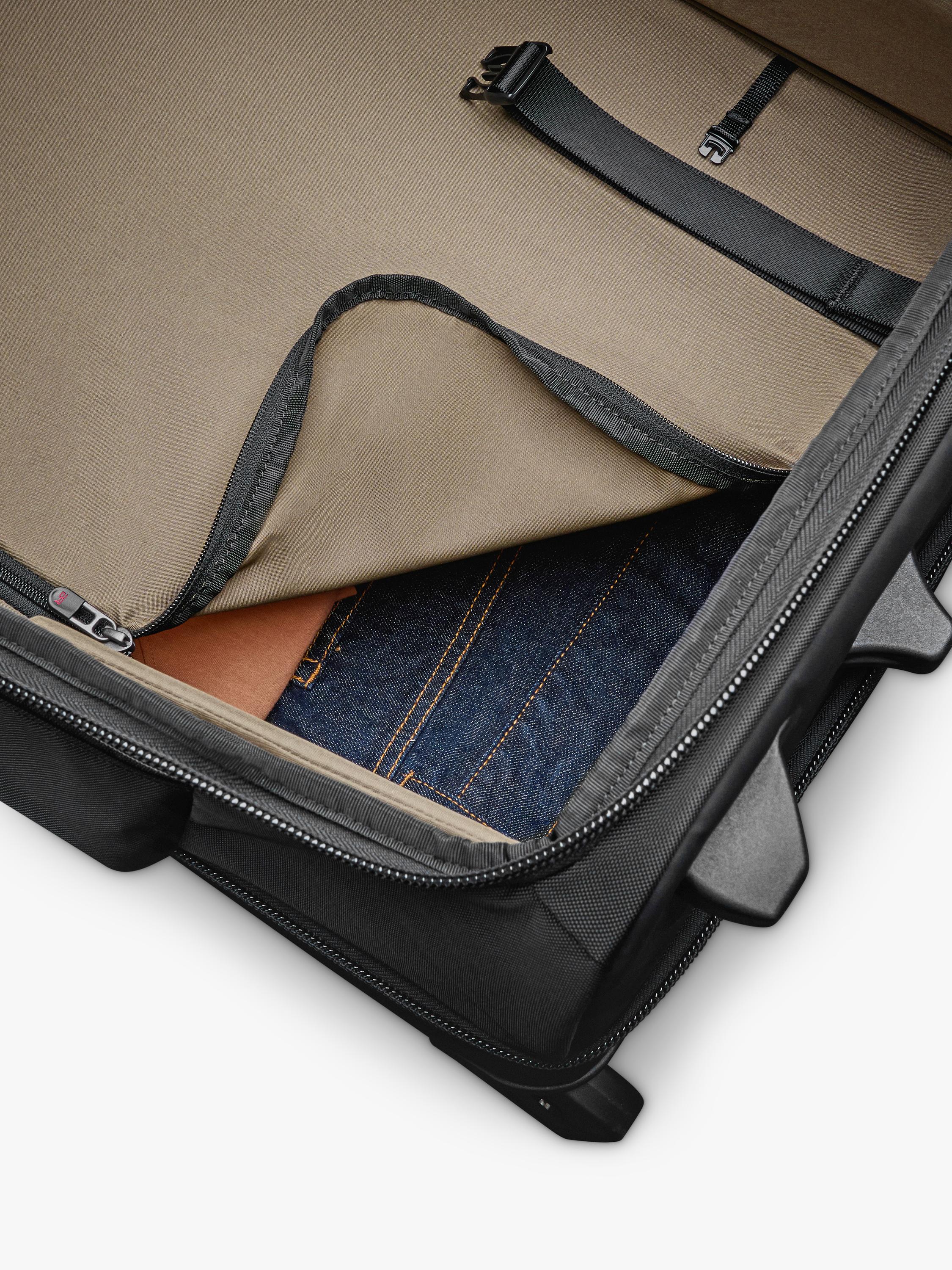 Briggs & Riley 90L upright duffle black, imported from the UK