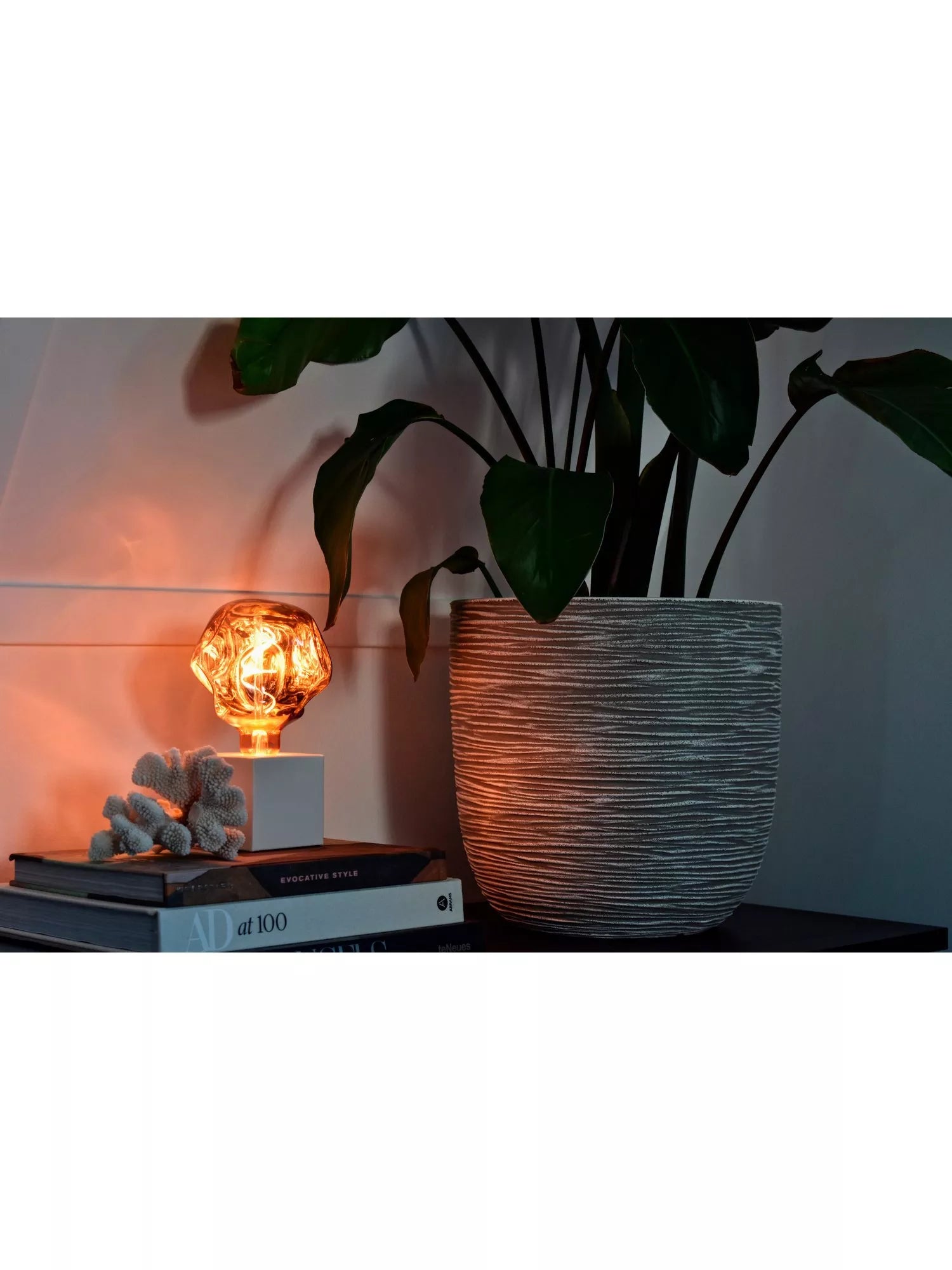 Calex pink rose dimmable LED bulb 4W E27 - British product