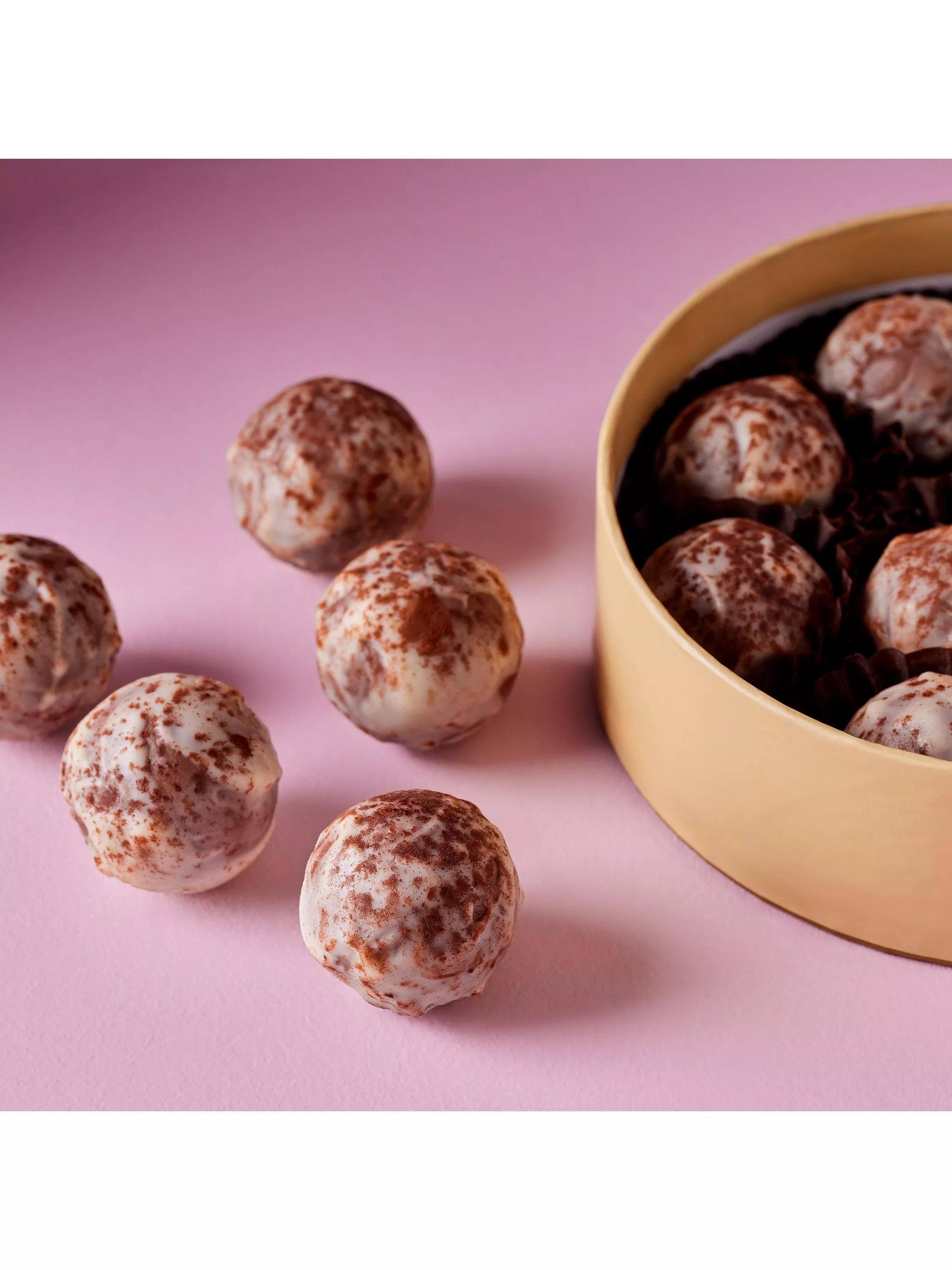 Charbonnel et Walker Tiramisu Truffles 115g, UK version