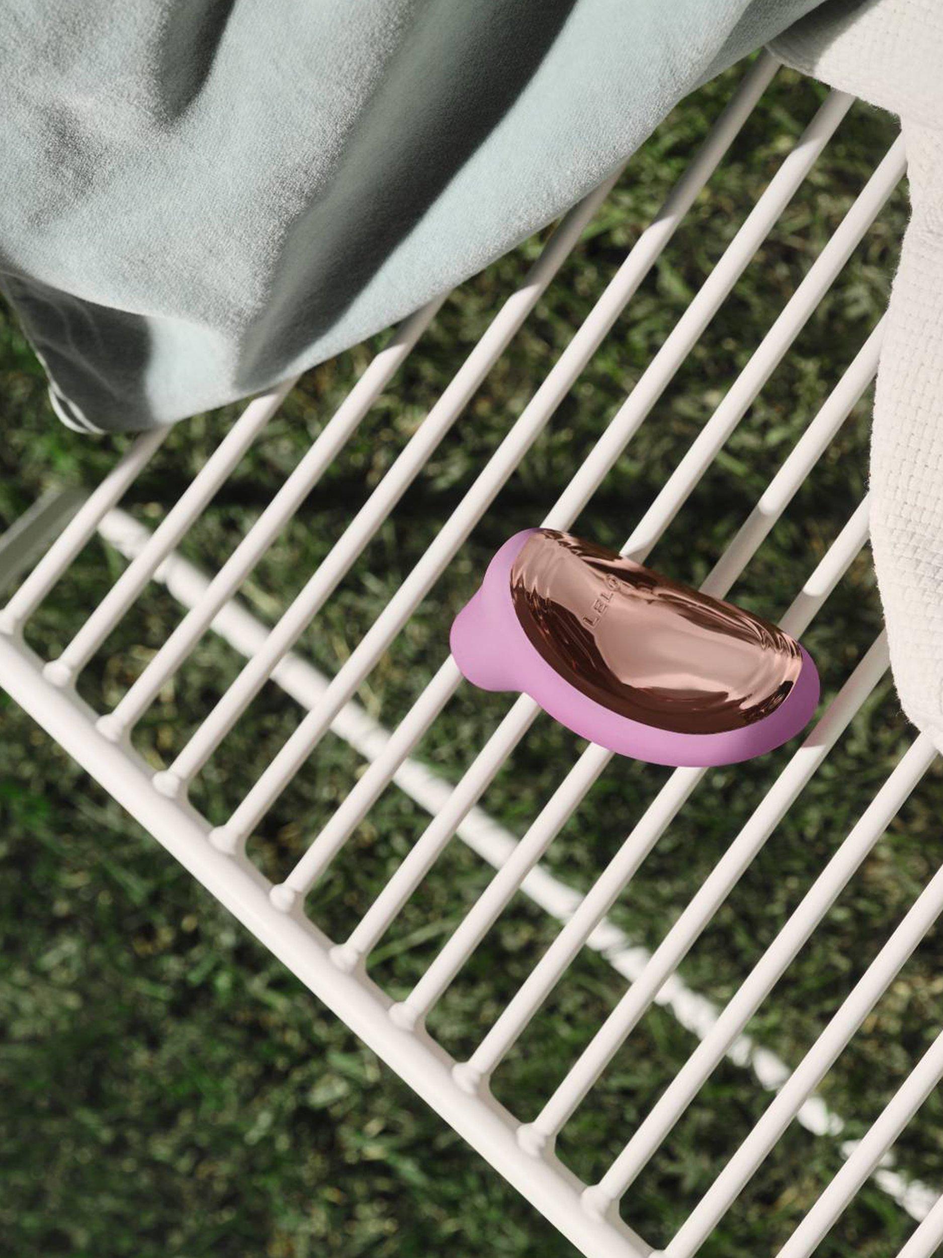 LELO SONA 2 travel vibrator pink (British brand)