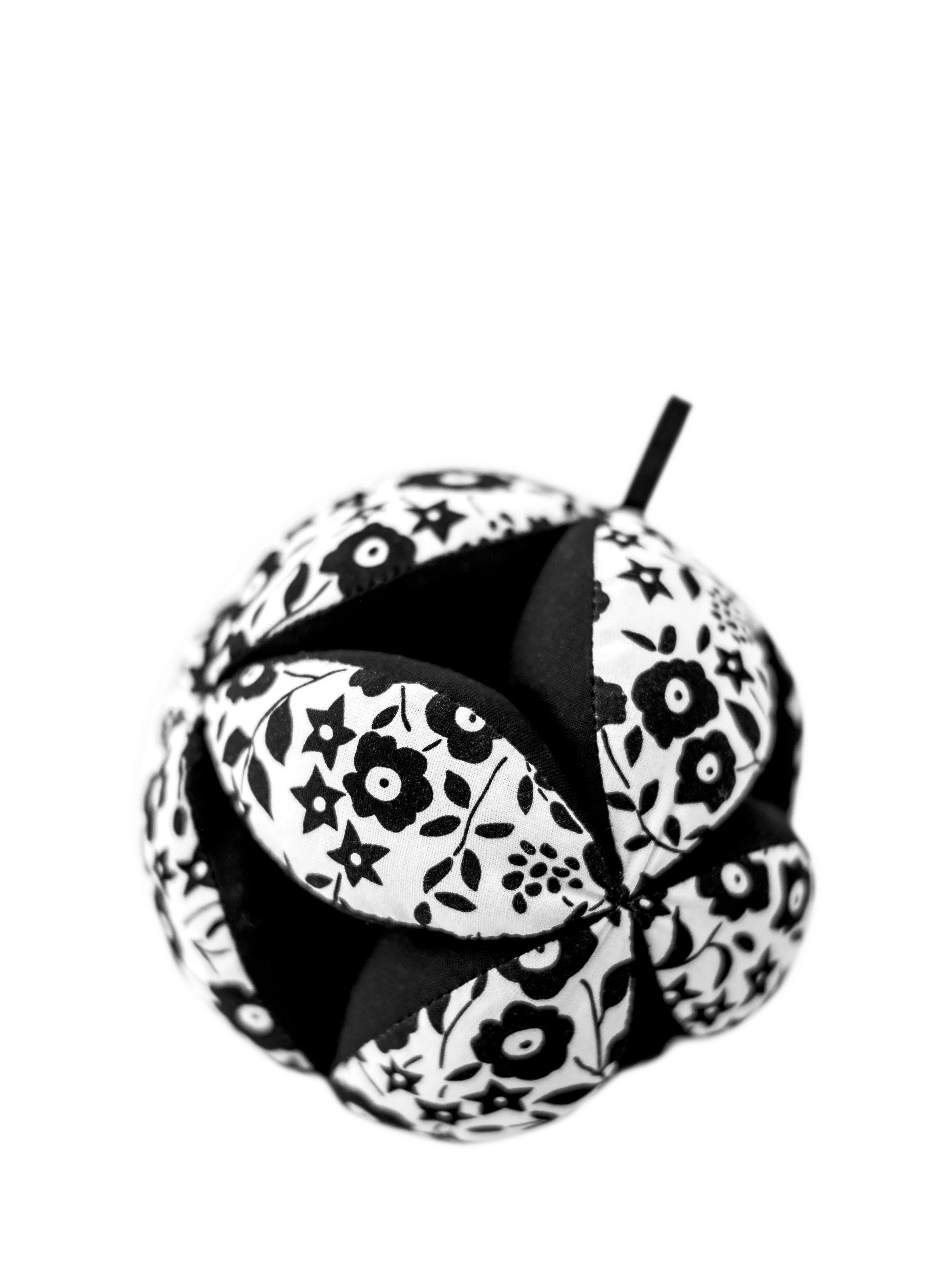 Etta Loves Liberty Fairford Shadow fabric grasp ball 13cm, UK version