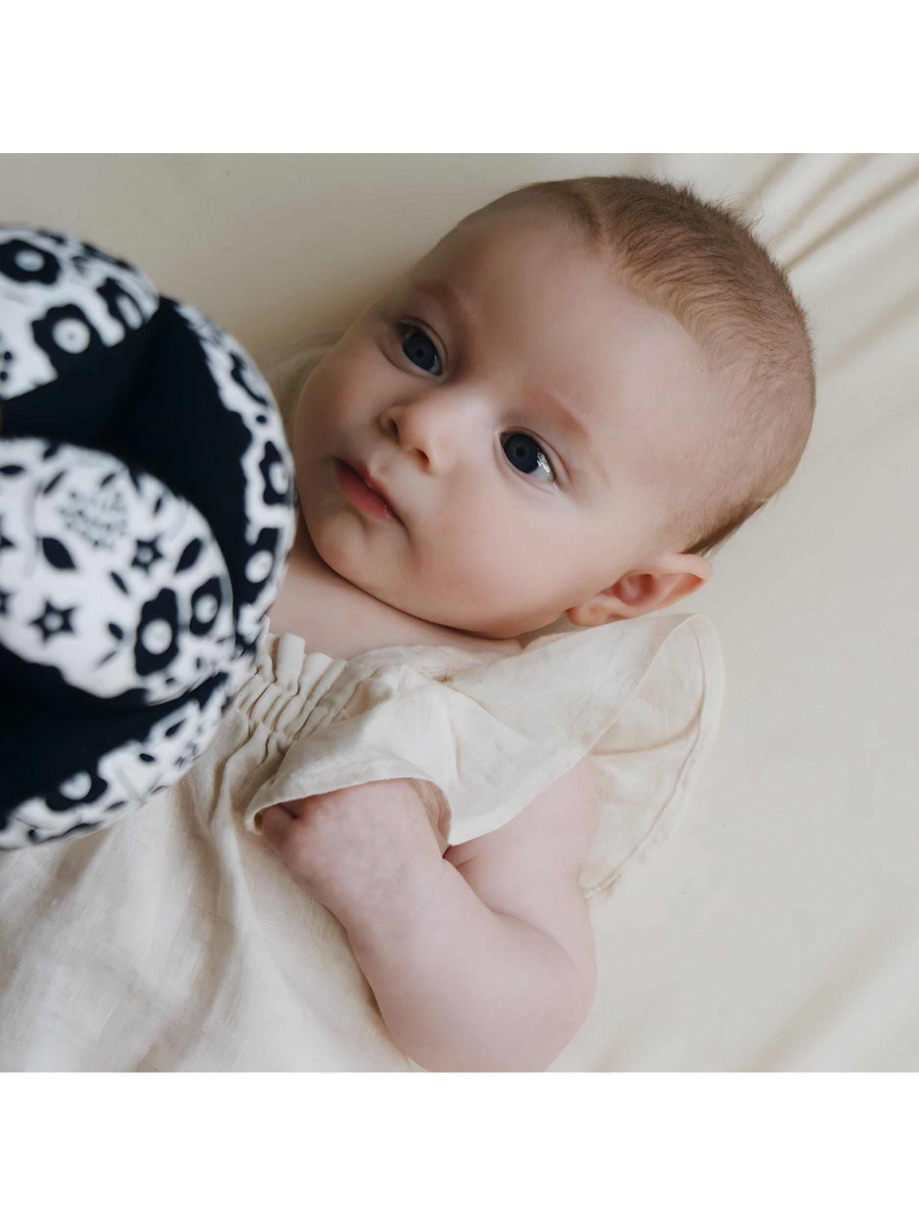 Etta Loves Liberty Fairford Shadow fabric grasp ball 13cm, UK version