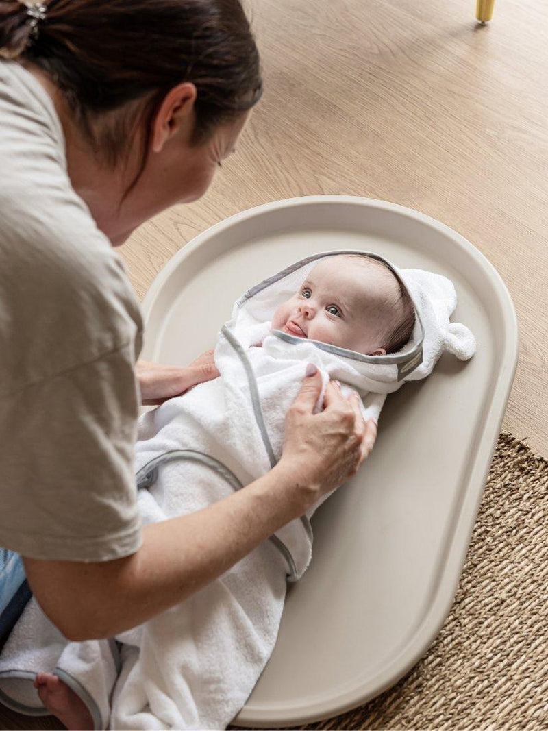 Shnuggle baby bath and changing essentials bundle Taupe (British brand)