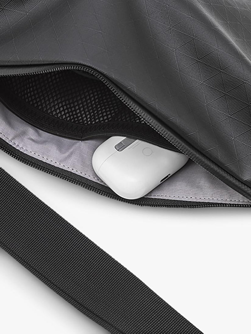 GROUNDTRUTH RIKR cross-body sling bag 2.5L (British brand)
