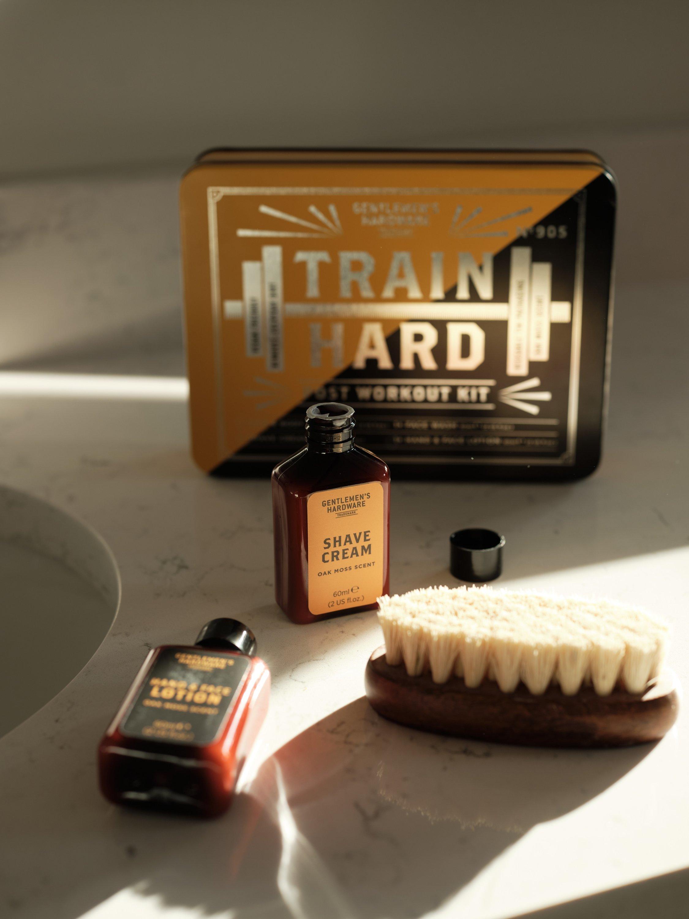 Gentlemen's Hardware Post Gym Kit grooming set 520g, UK version
