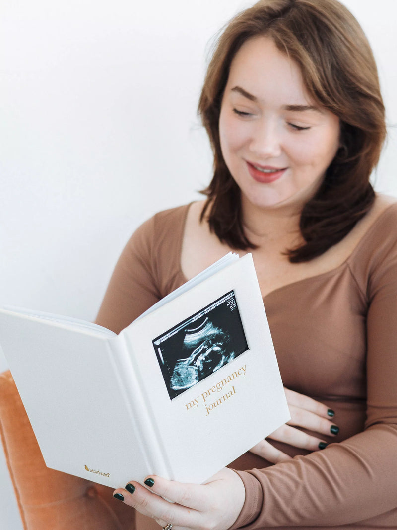 Pearhead pregnancy journal cream linen (British brand)