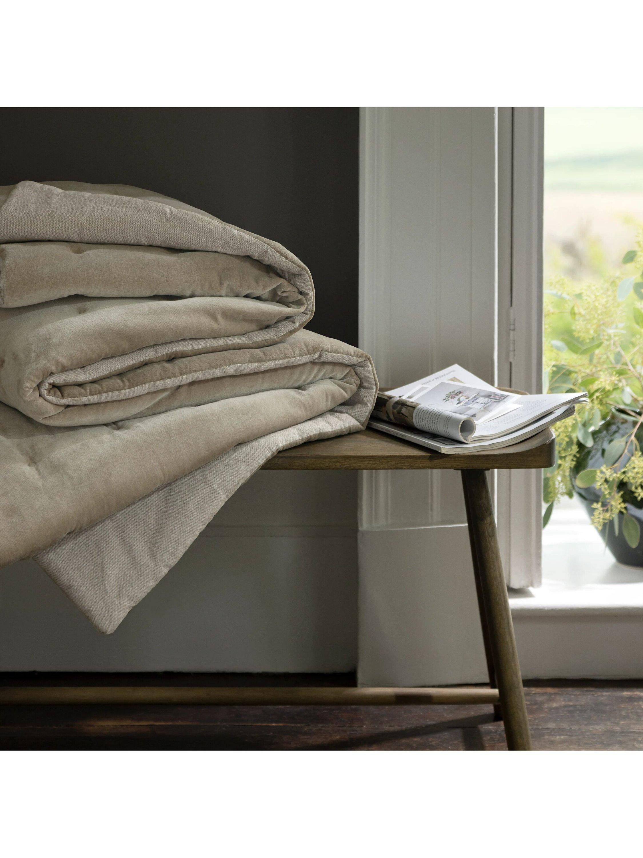 Christy Jaipur throw 140x200cm, UK version