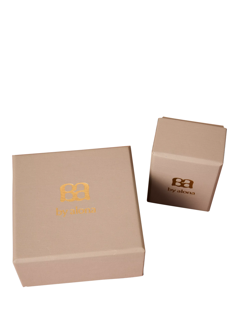 By Alona Galia stud earrings 18kt gold, UK version