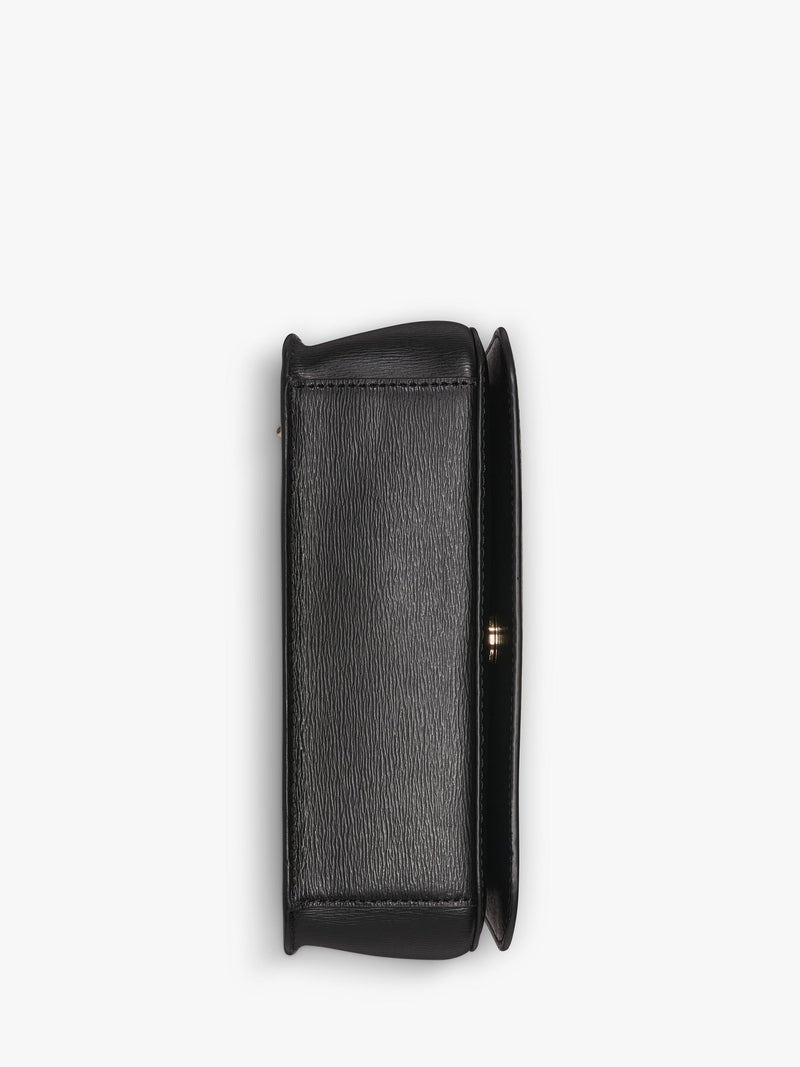 DKNY Bryant shoulder bag 22cm x 16cm x 7cm, imported from the UK