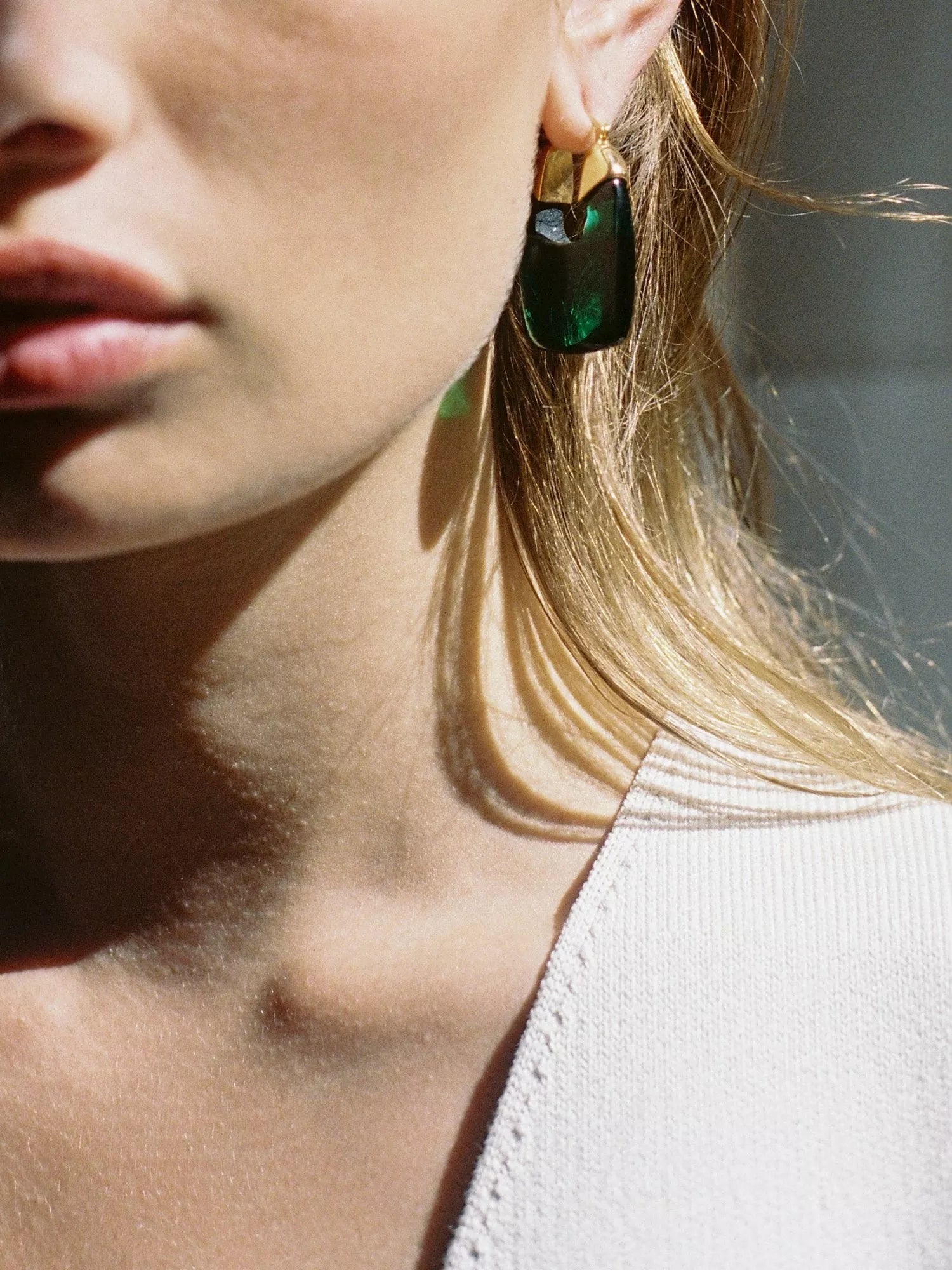 Shyla Rafelli Glass Hoop Earrings gold, UK version