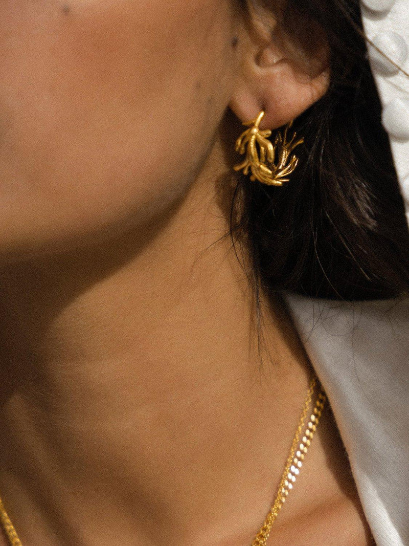 Ottoman Hands coral hoop earrings gold - British product