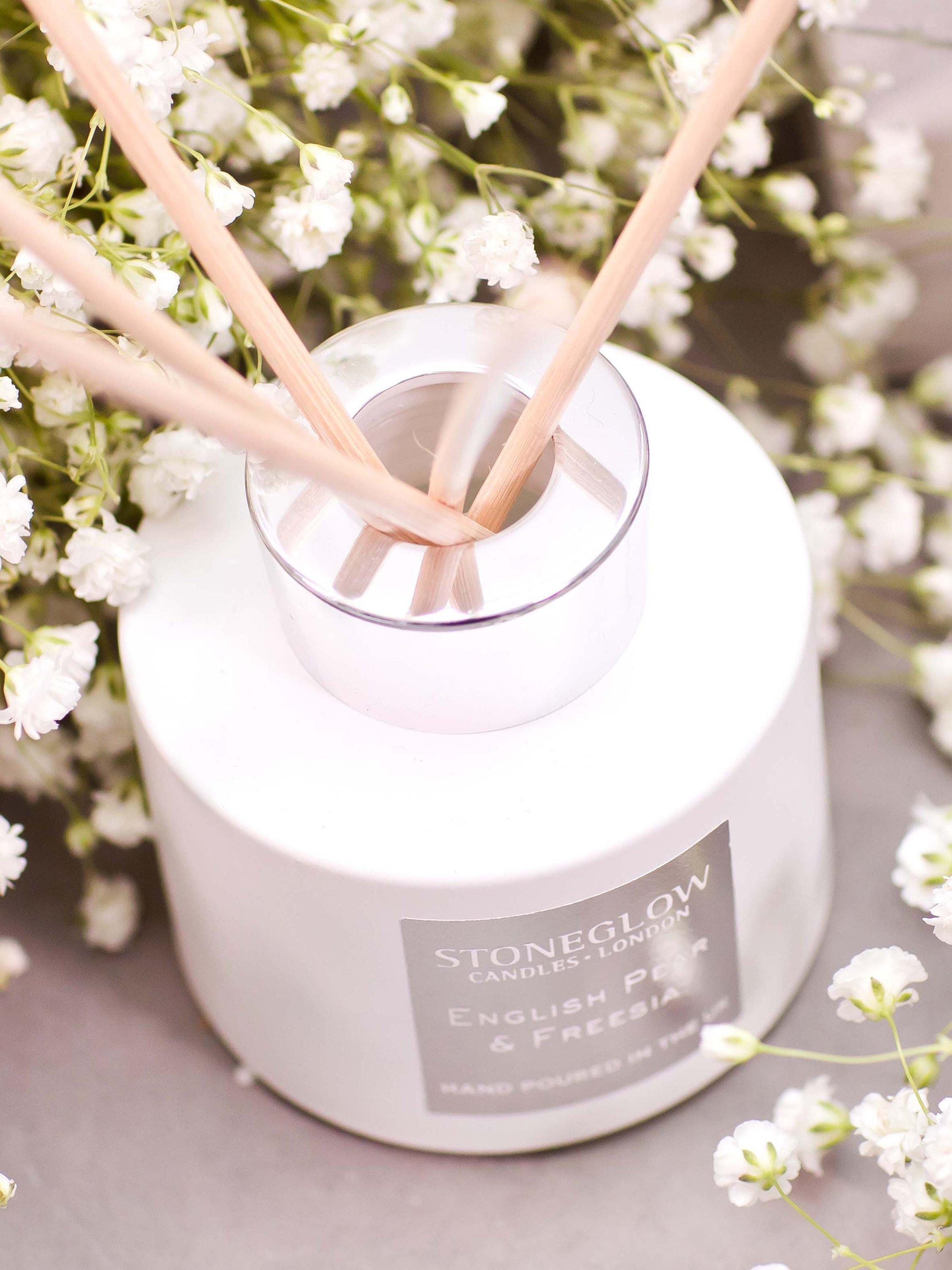 Stoneglow English Pear & Freesia reed diffuser 120ml, UK version
