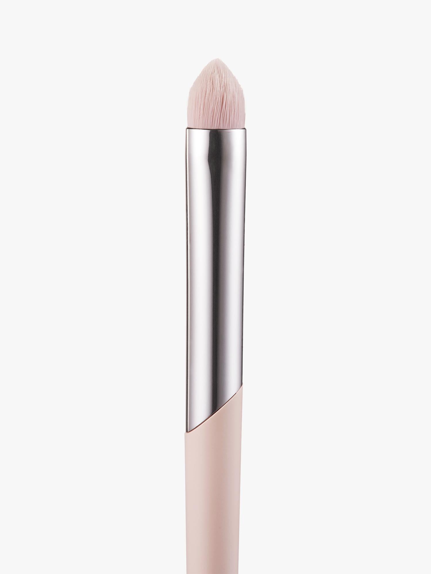 Fenty Beauty Precise Definition Eyeshadow Brush 220 - British product