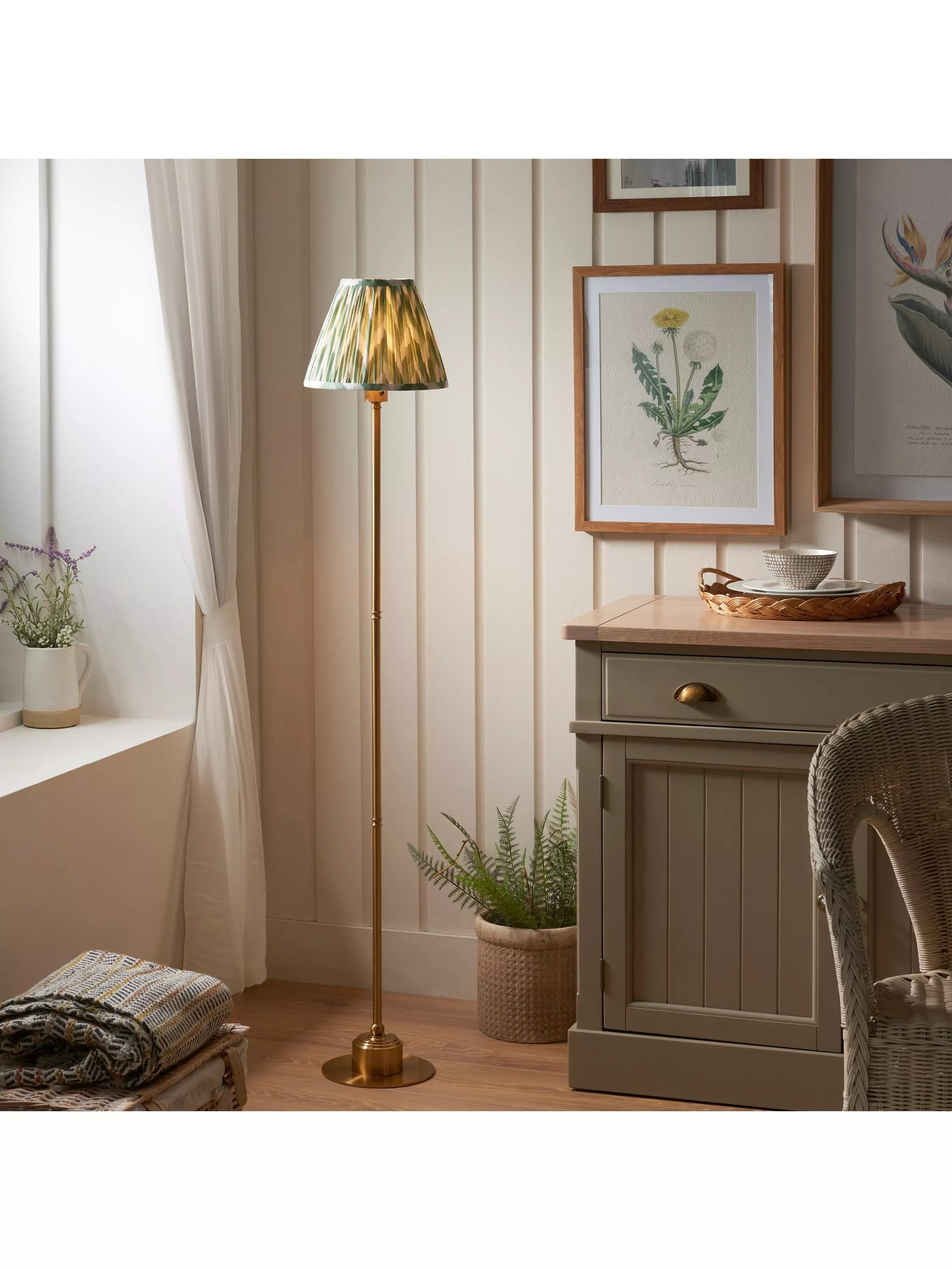 Bay Lighting rechargeable floor lamp metallic brass, UK version