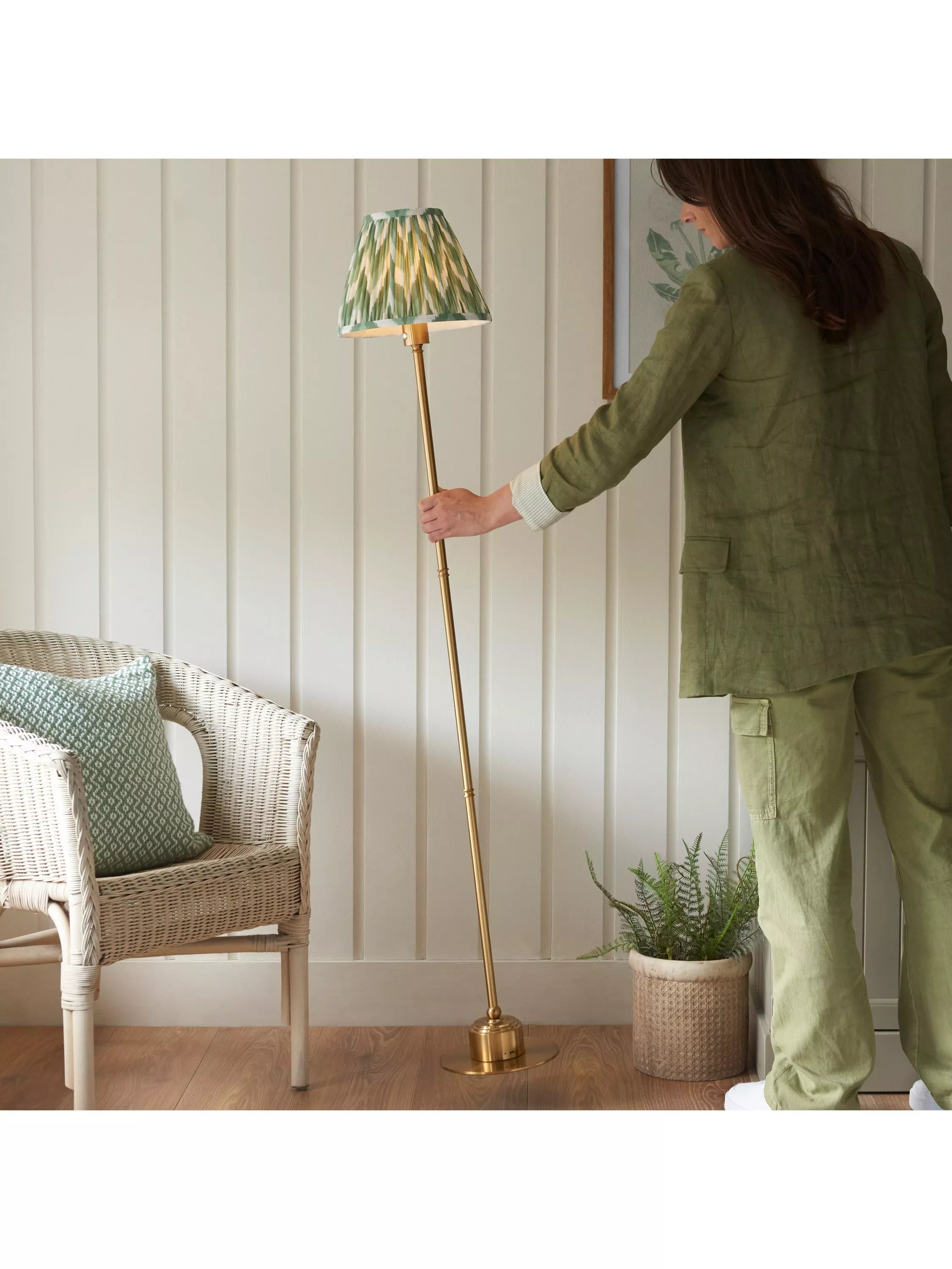 Bay Lighting rechargeable floor lamp metallic brass, UK version