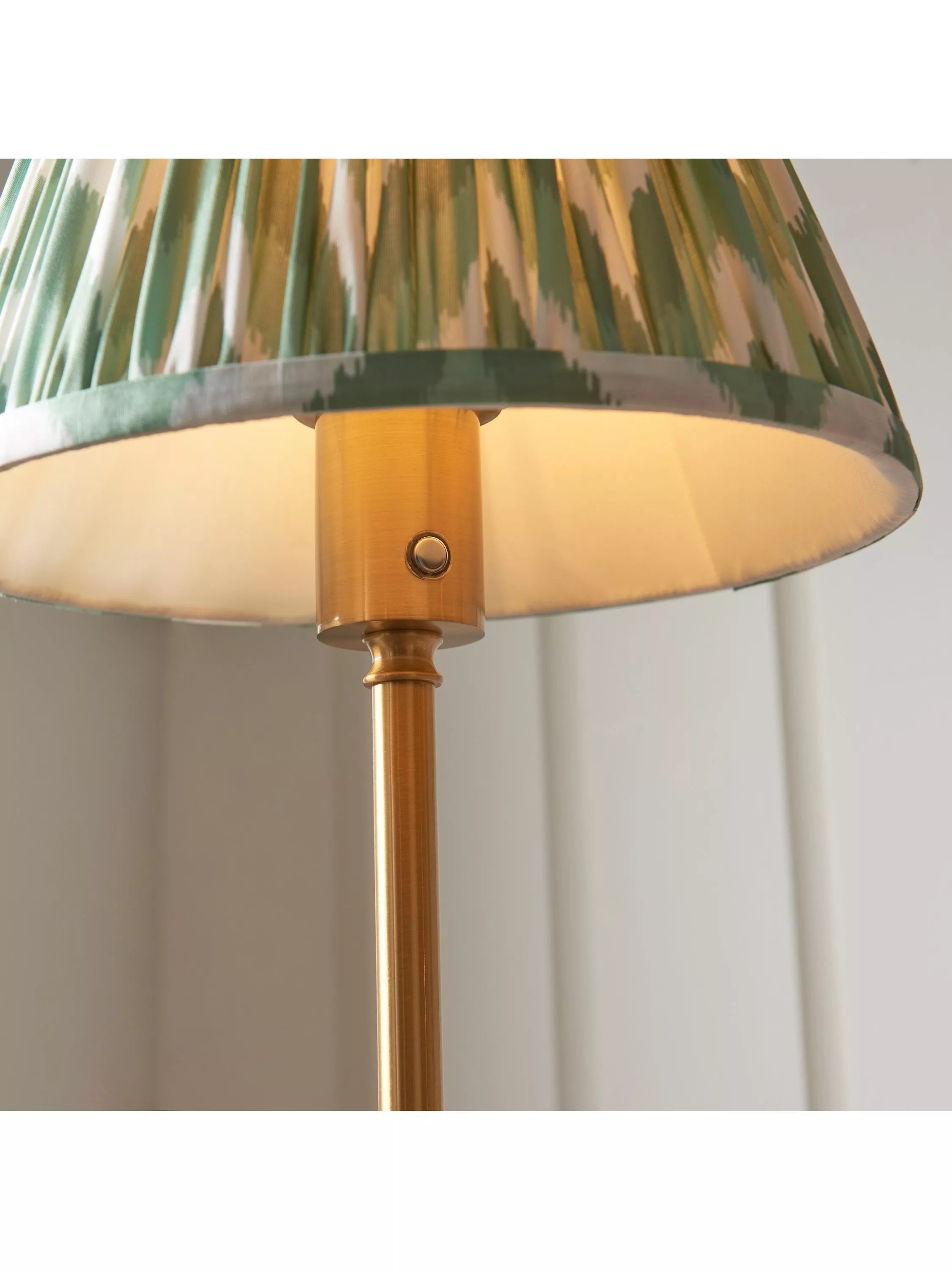 Bay Lighting rechargeable floor lamp metallic brass, UK version