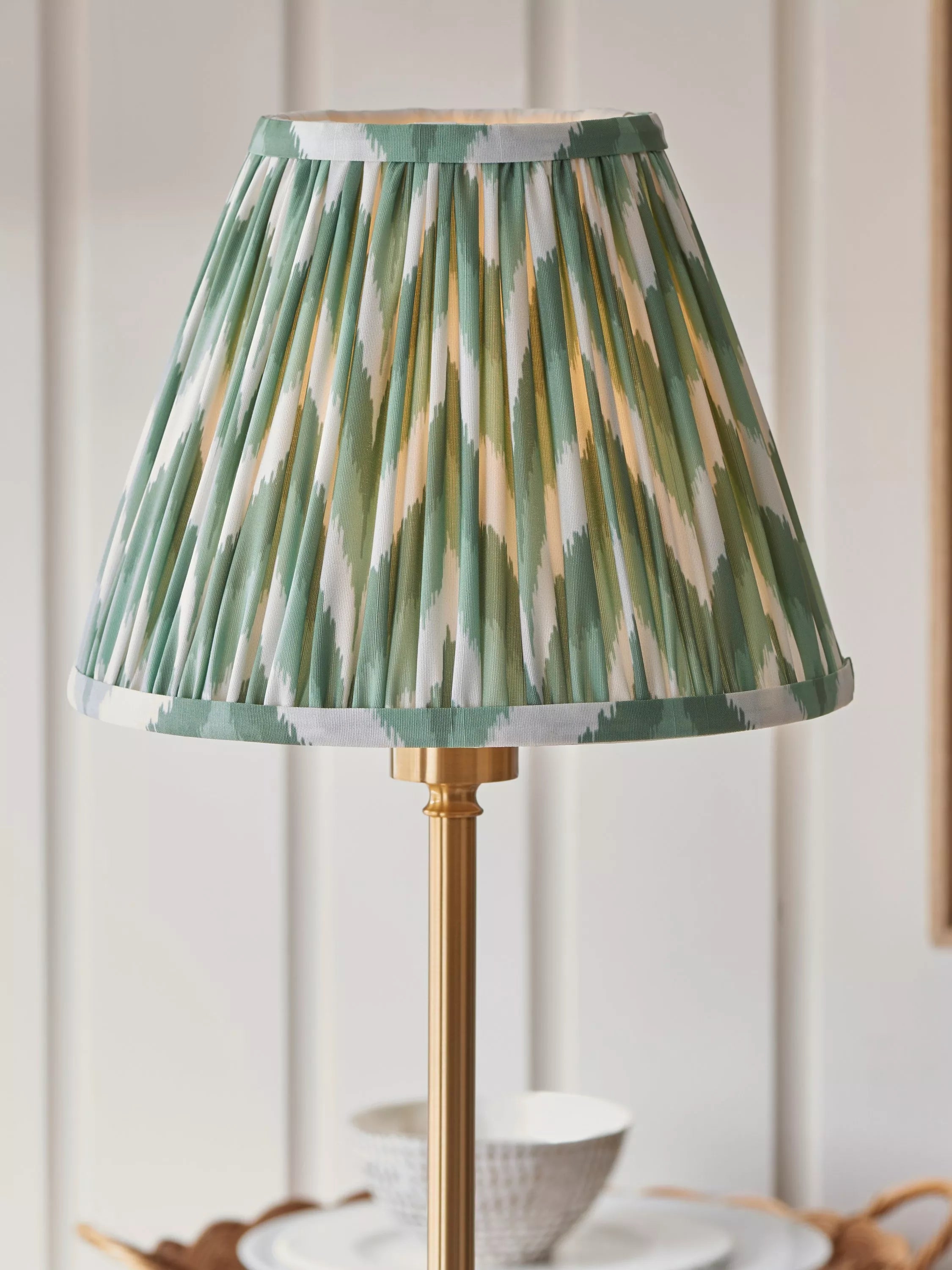 Bay Lighting rechargeable floor lamp metallic brass, UK version