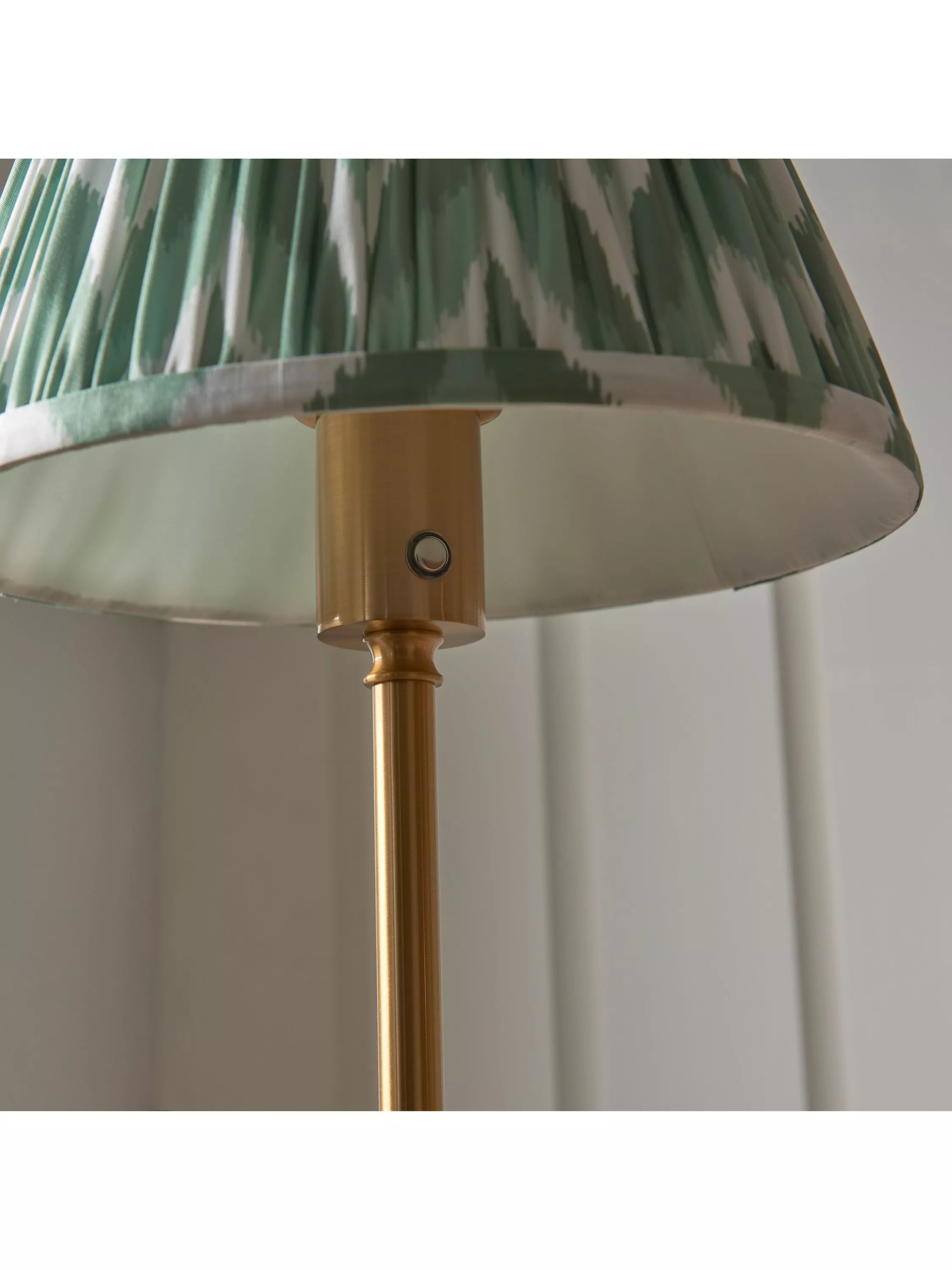 Bay Lighting rechargeable floor lamp metallic brass, UK version