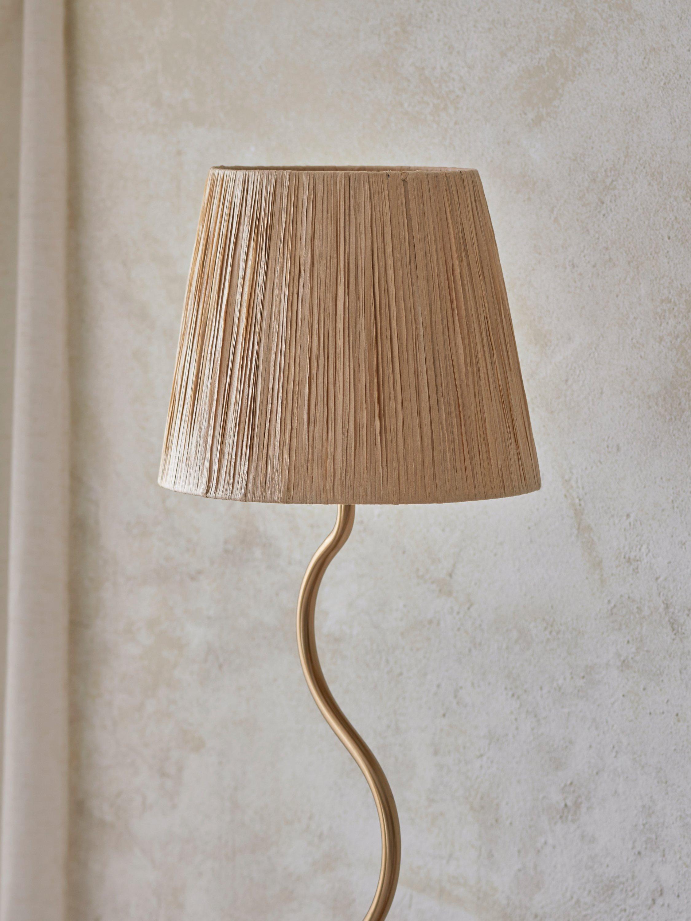 Bay Lighting Wave floor lamp metallic brass - British product