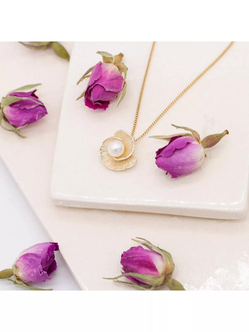 IBB pearl flower pendant necklace 9ct yellow gold - UK version