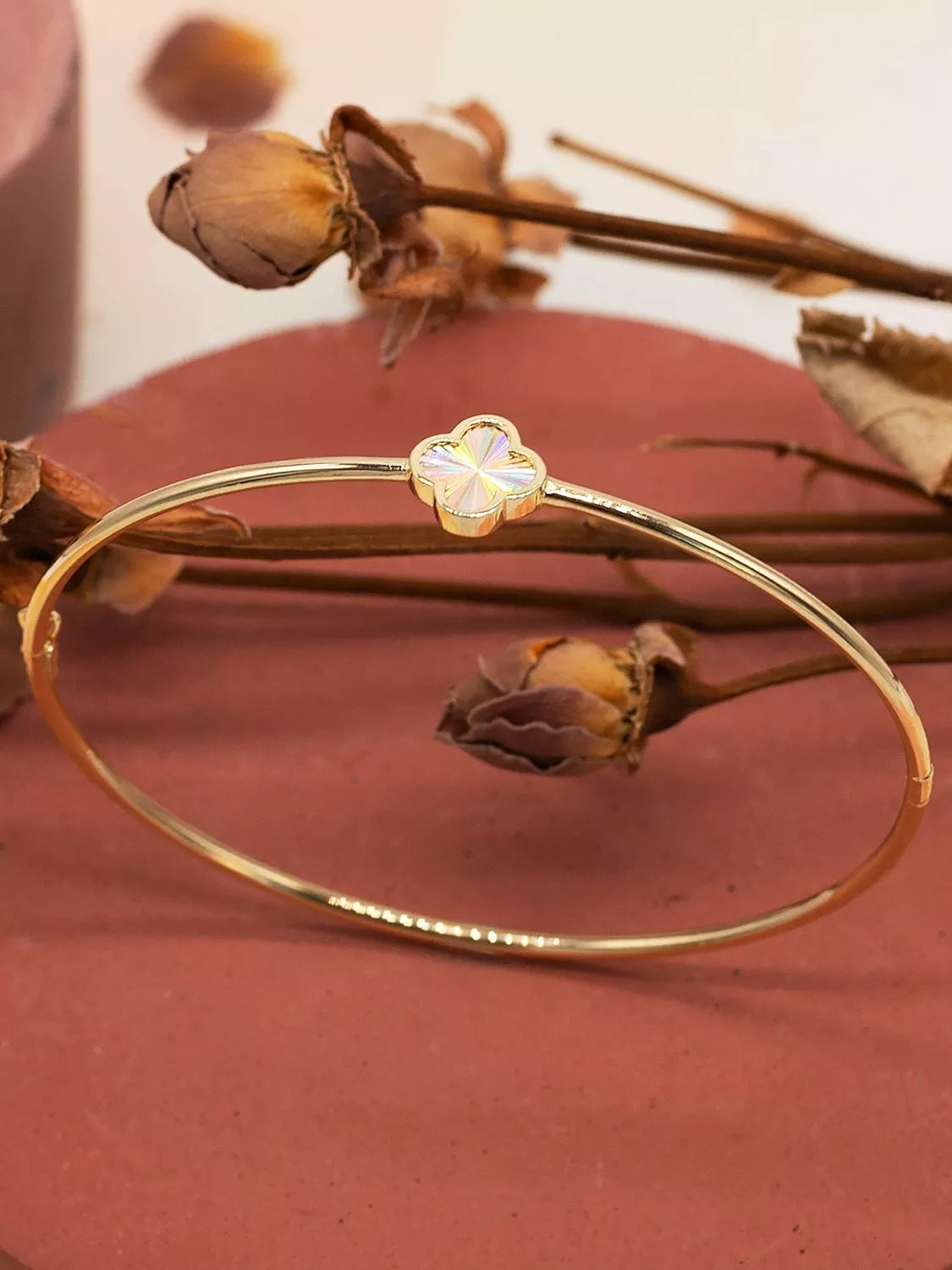 IBB 9ct yellow gold rainbow petal bangle with 8mm pendant (British brand)