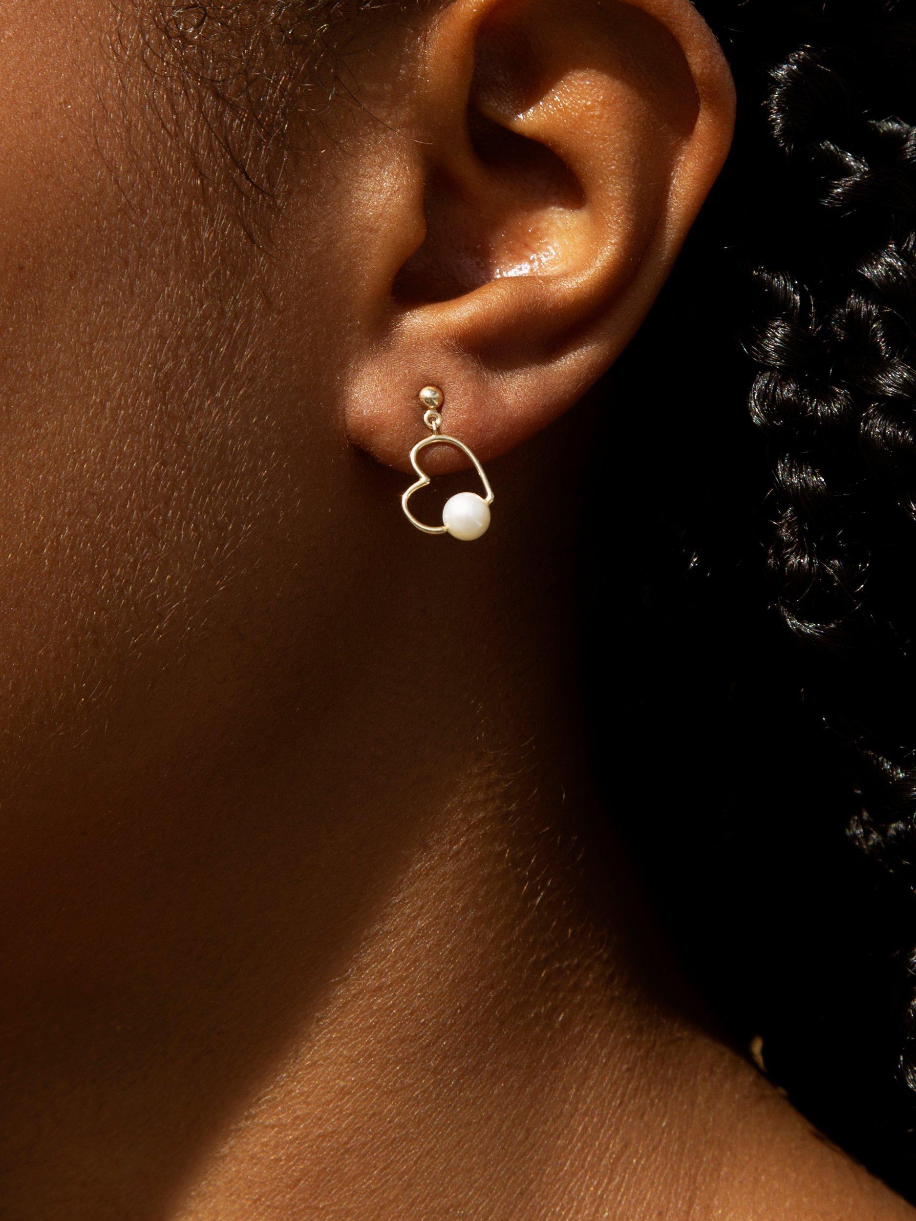 IBB freshwater pearl heart drop earrings yellow gold - British product