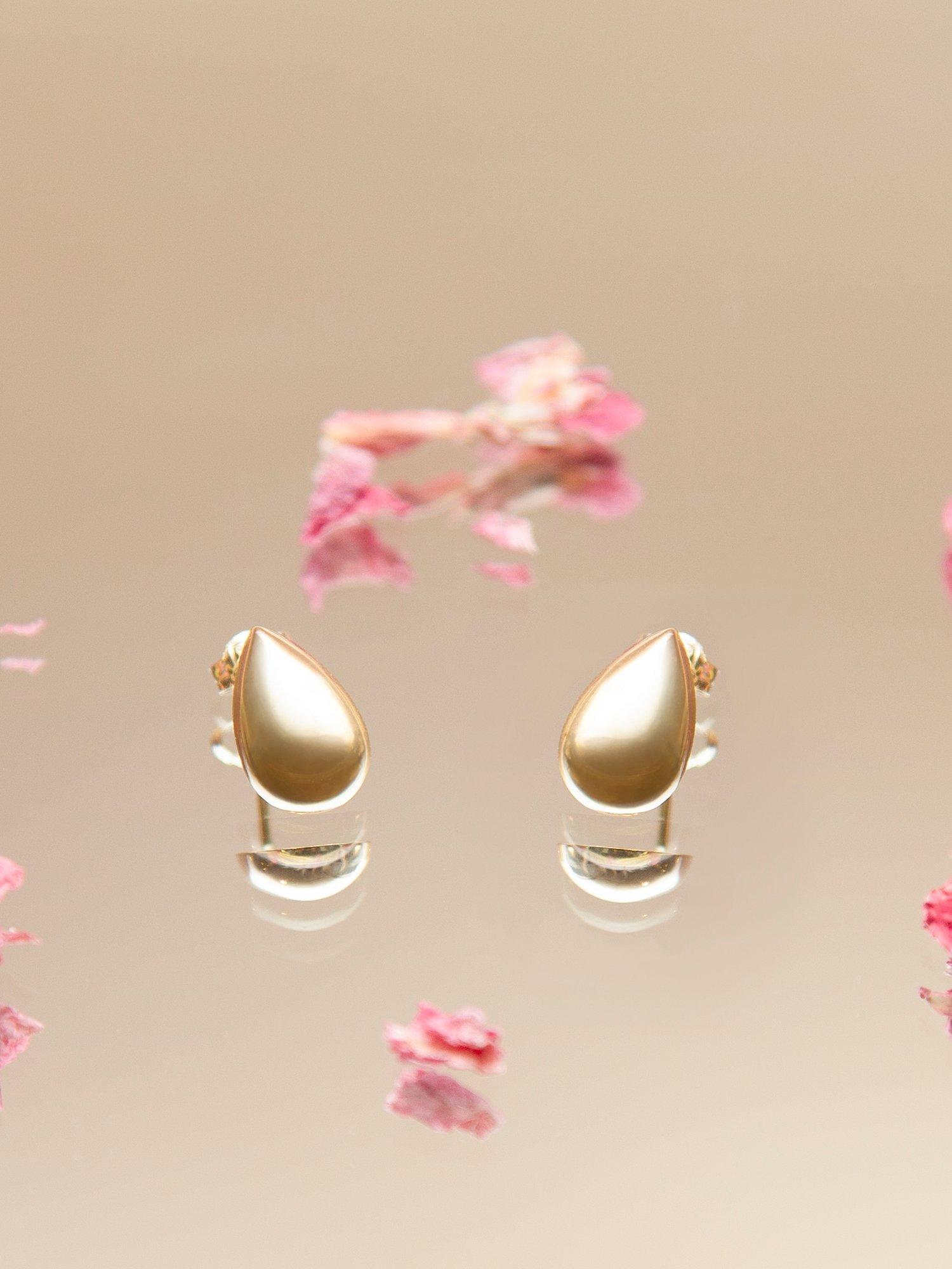 IBB 9ct yellow gold small teardrop stud earrings (British brand)