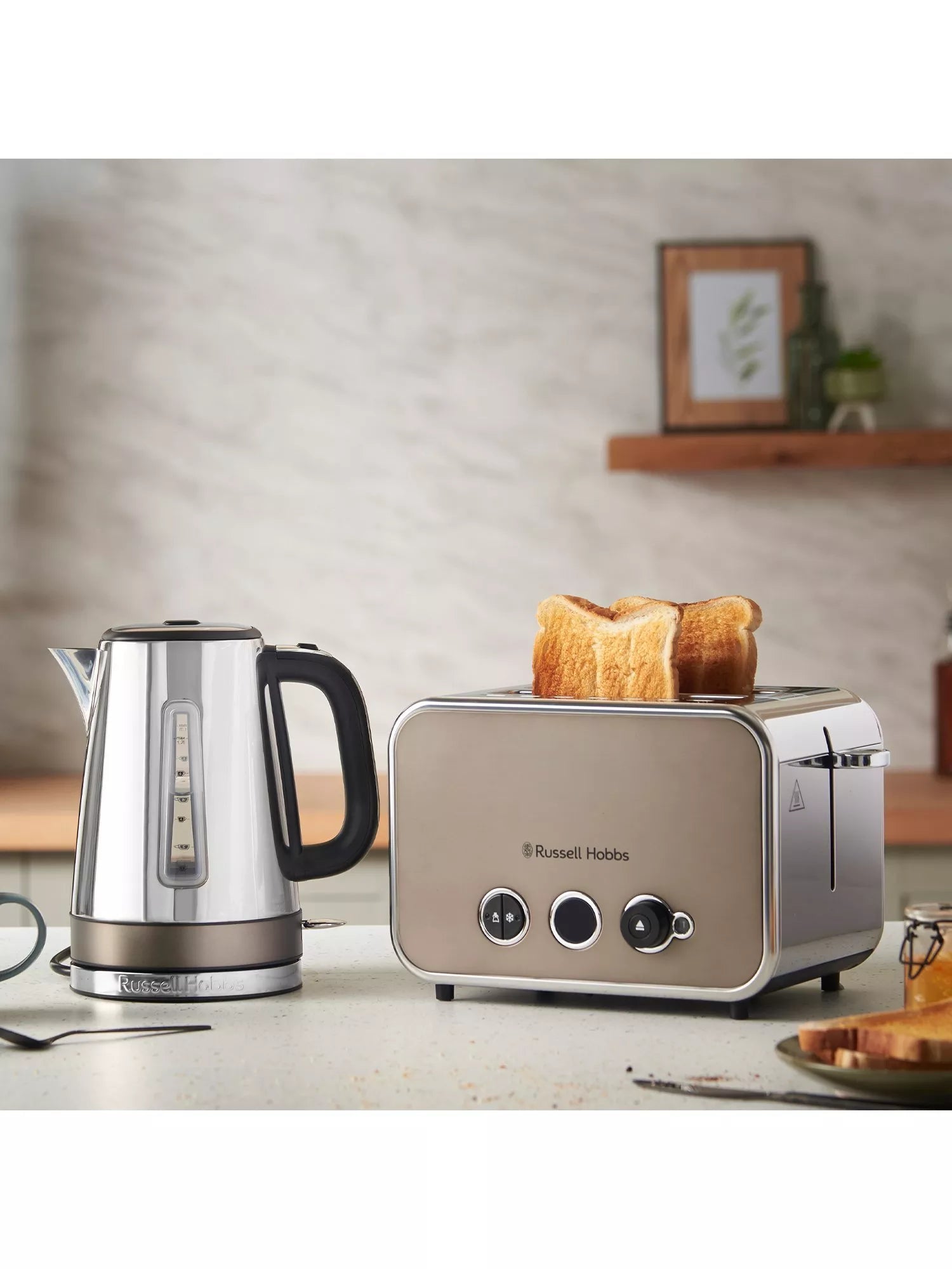 Russell Hobbs Distinctions kettle 1.7L titanium, imported from the UK