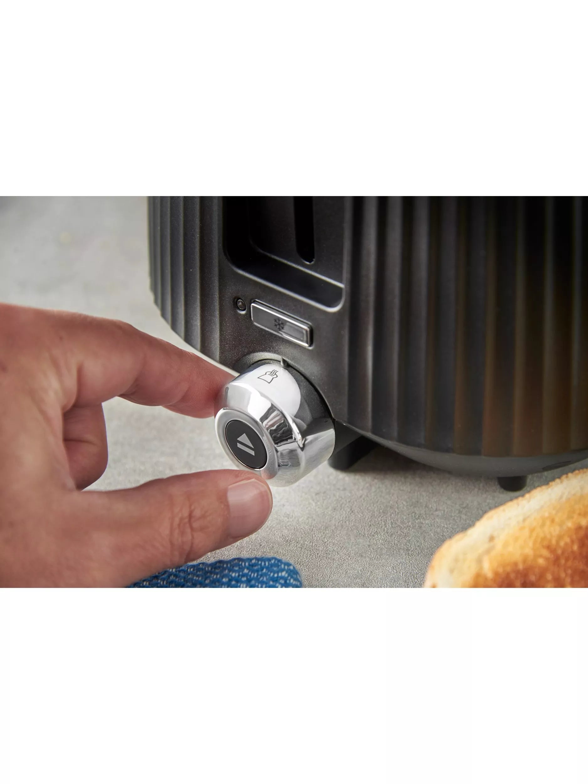 Russell Hobbs Brontë 2 slice toaster black, imported from the UK