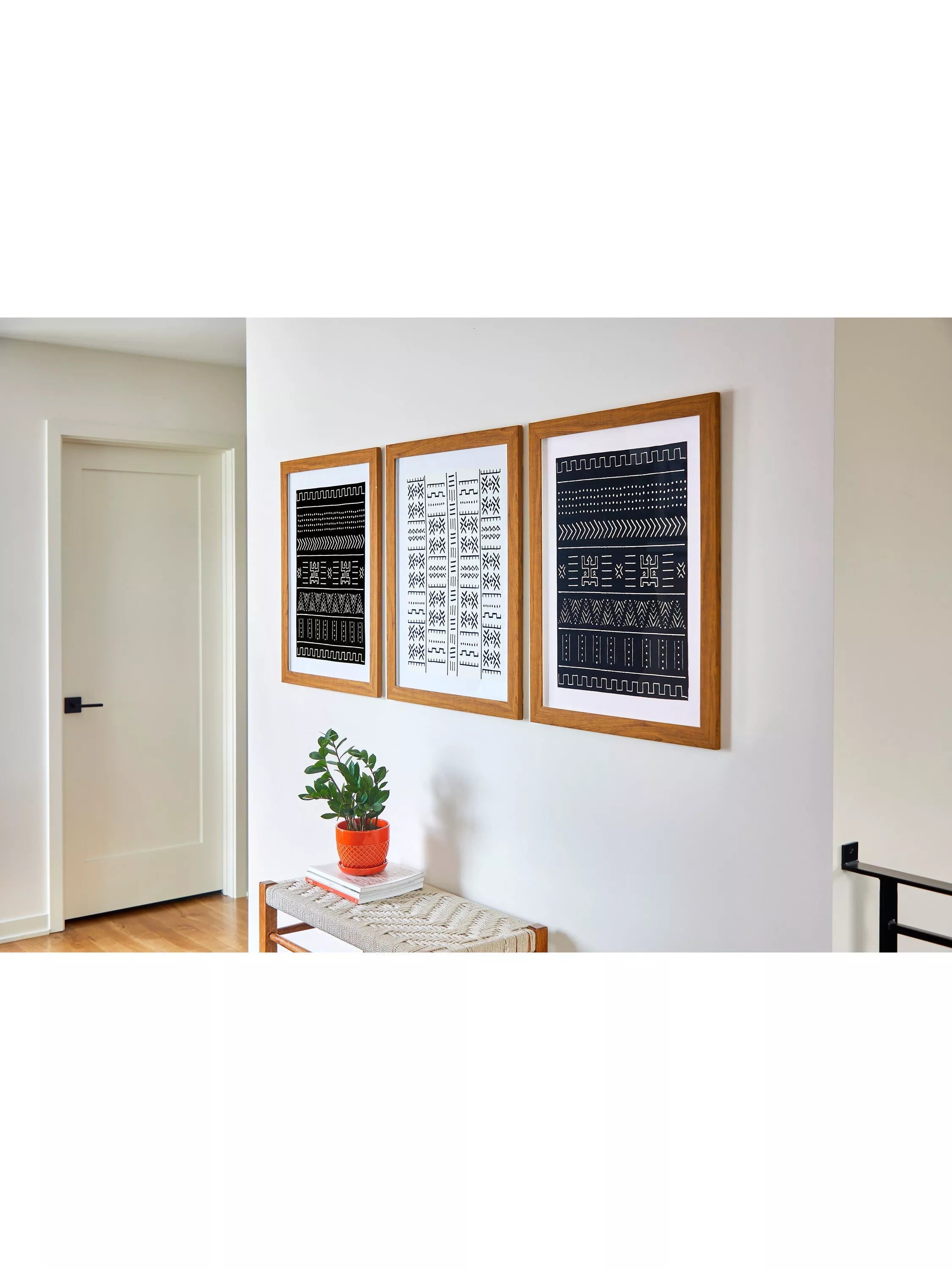 Command narrow picture hanging strips 5kg, imported from the UK