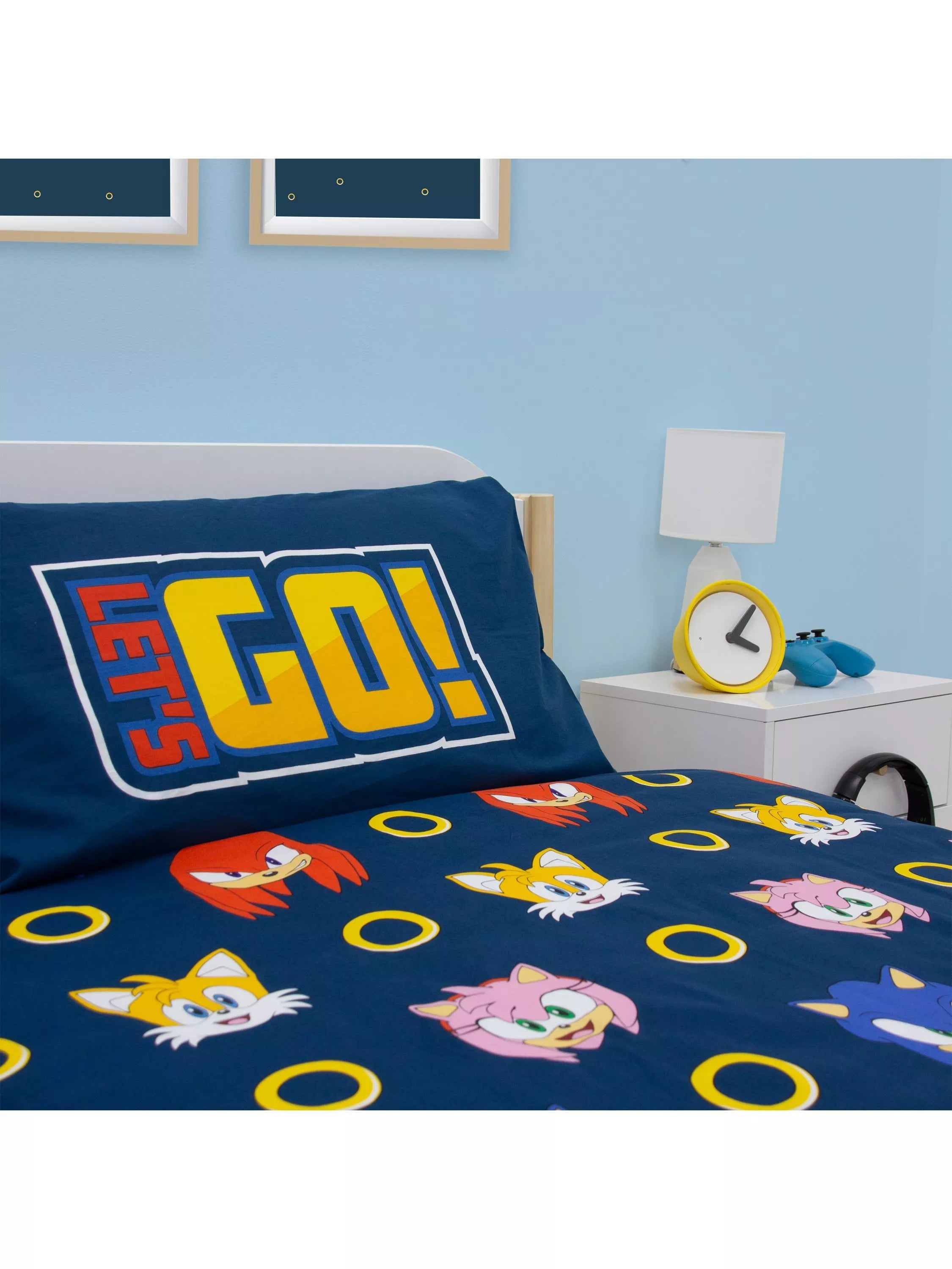 Sonic reversible bedding set for single beds, imported from the UK
