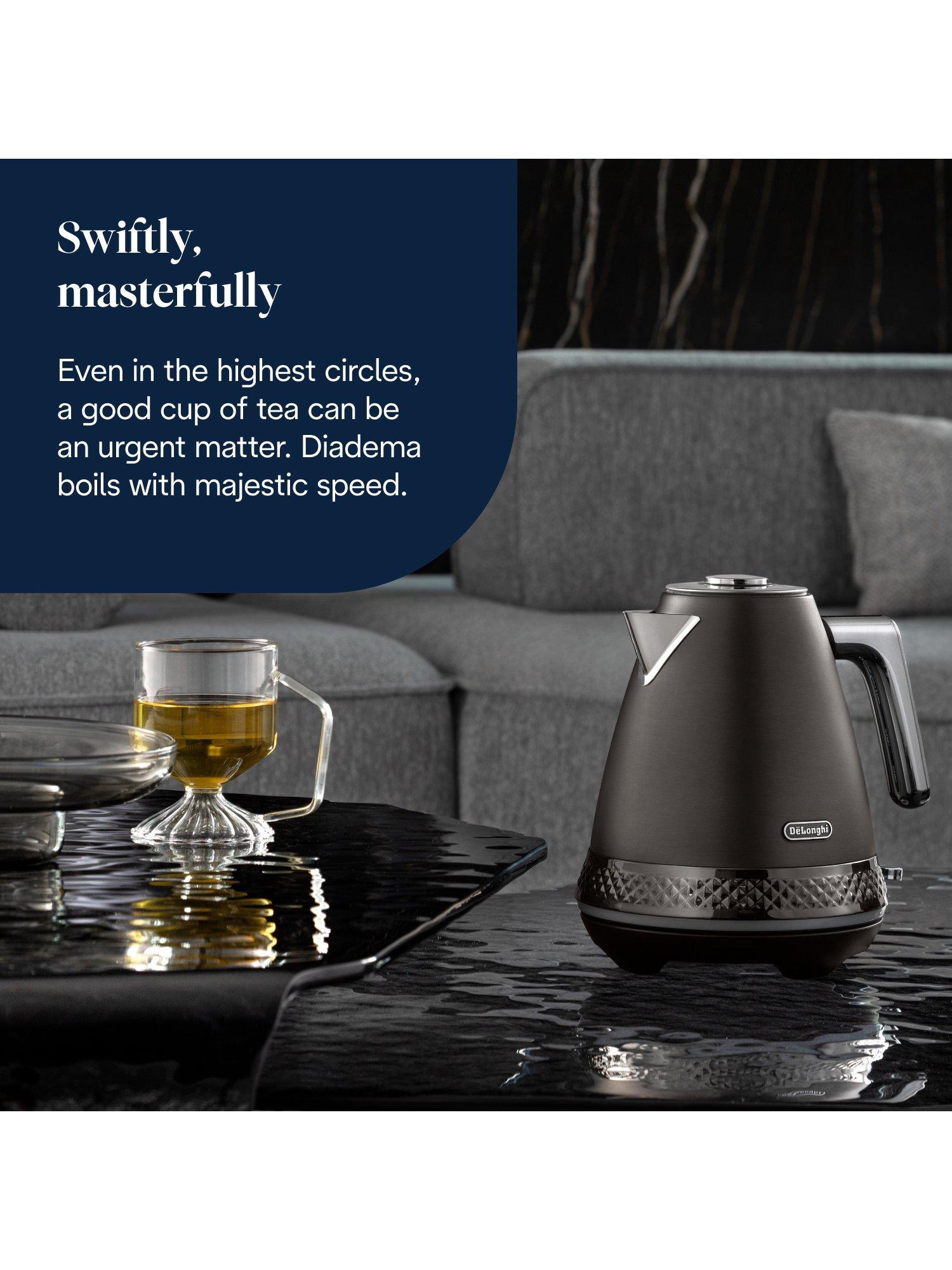 De'Longhi Diadema KBV3001 kettle 1.7L, UK version