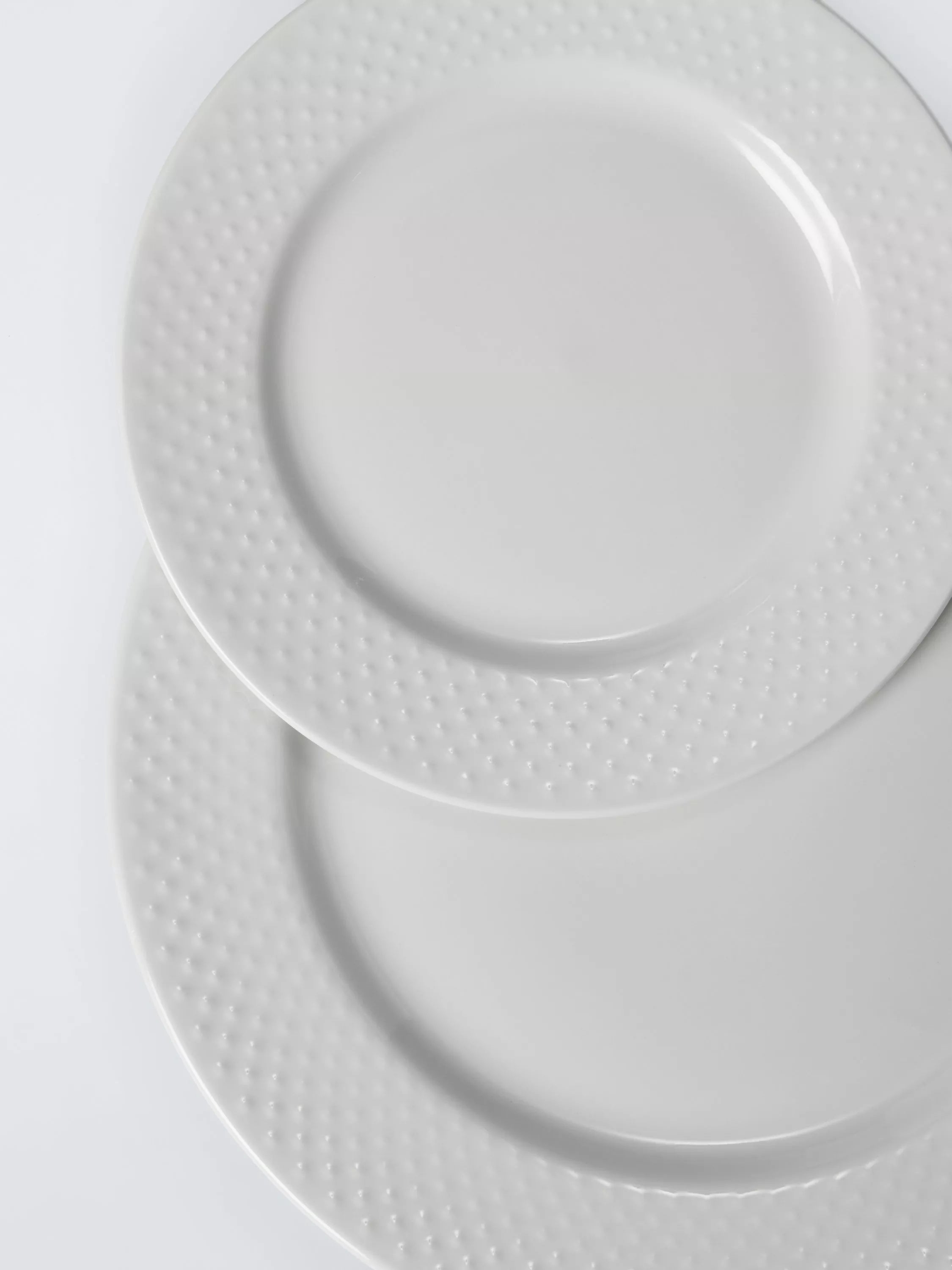 John Lewis Dotty 12-piece porcelain dinner set - British product