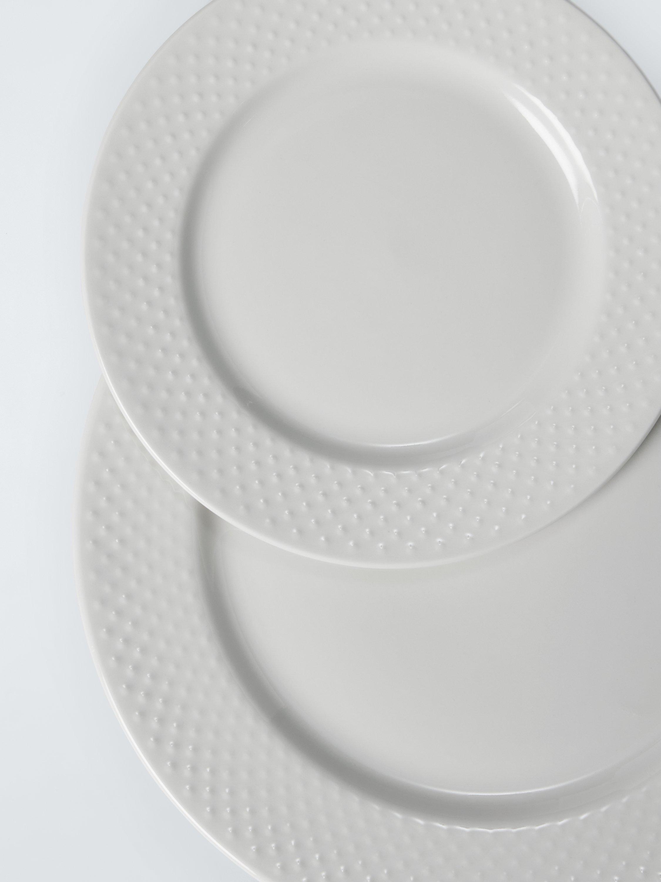 John Lewis Dotty 12-piece porcelain dinner set - British product