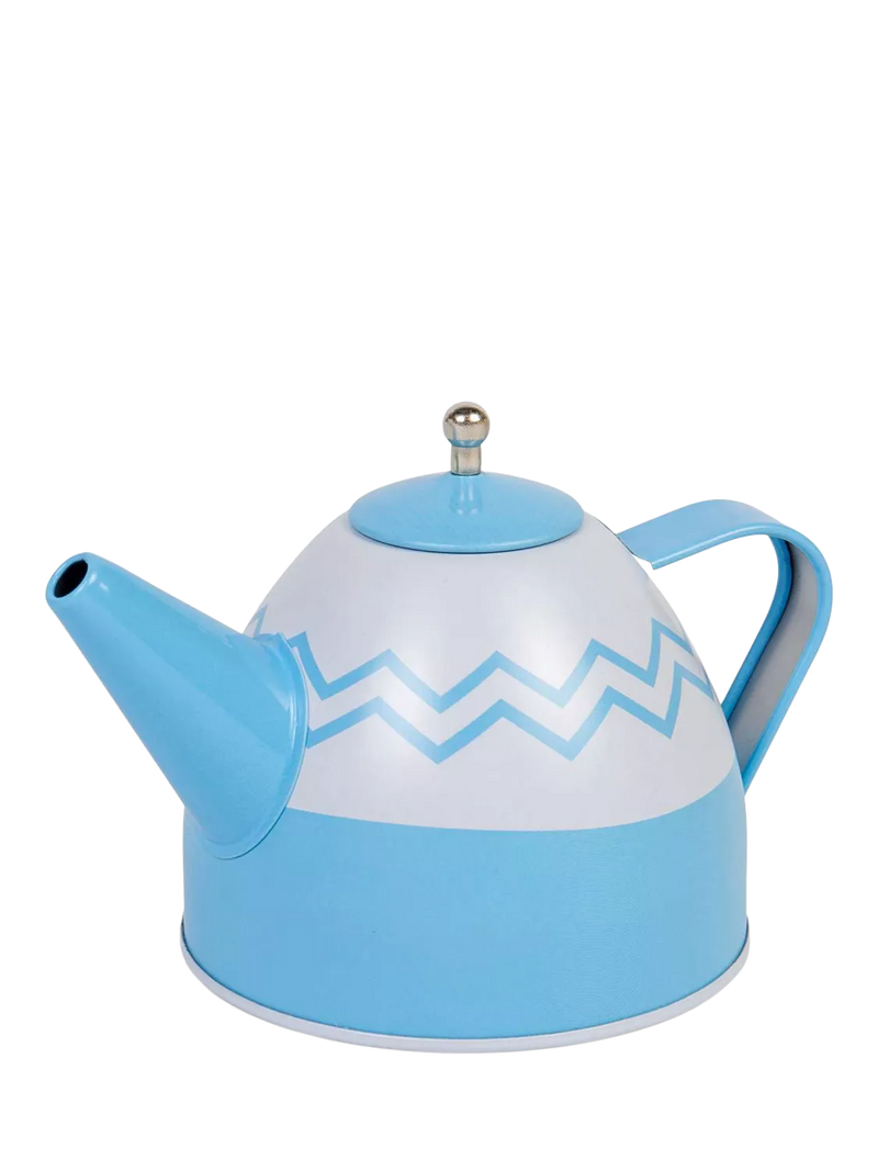 Bigjigs Toys picnic basket set with tin teacups and teapot - British product