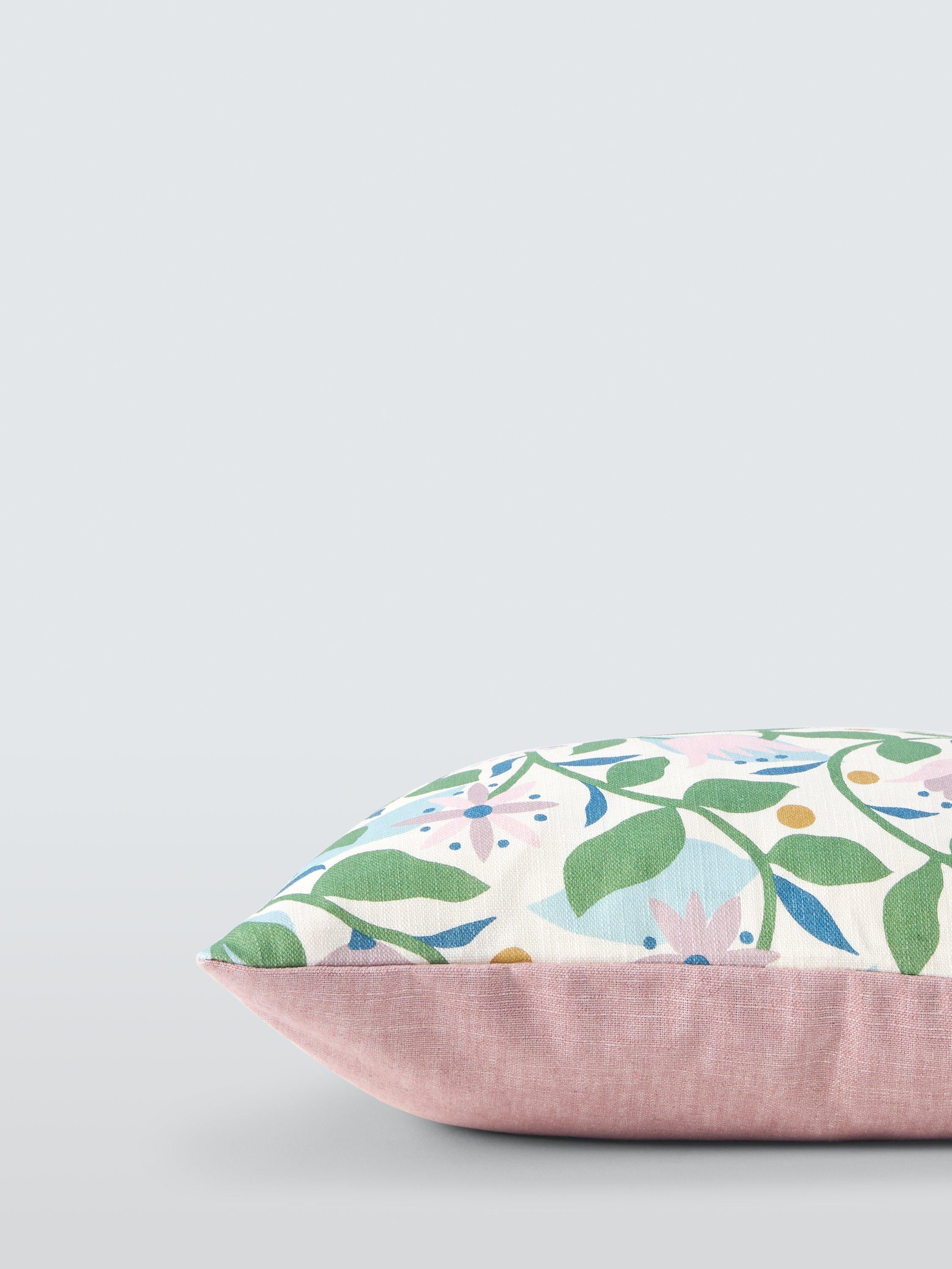 Scion Dancing Daisies cushion 43cm - British product