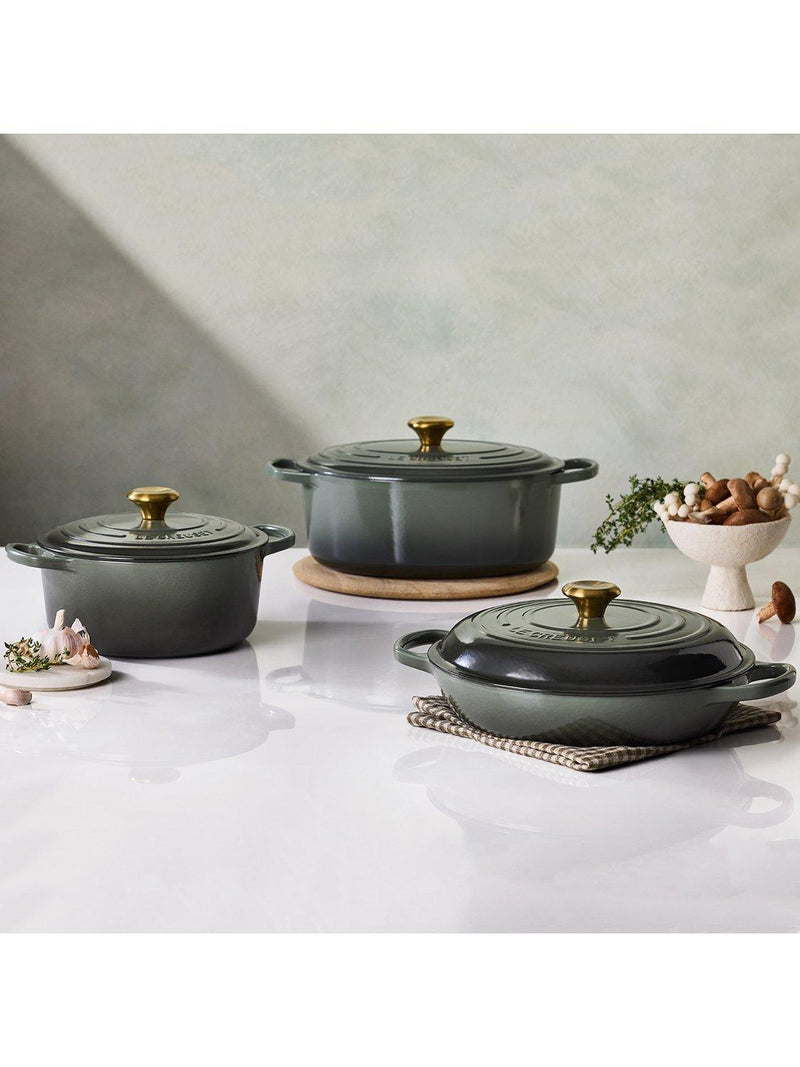 Le Creuset cast iron round casserole 22cm, UK version