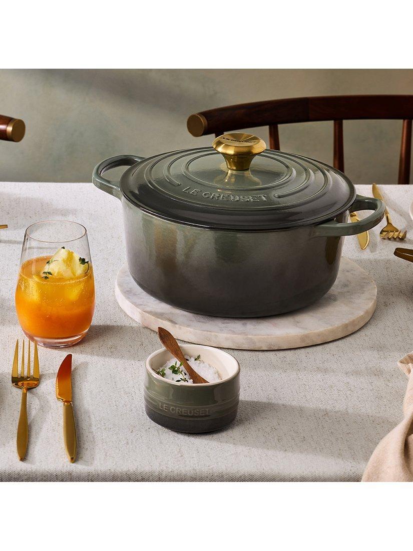 Le Creuset cast iron round casserole 22cm, UK version