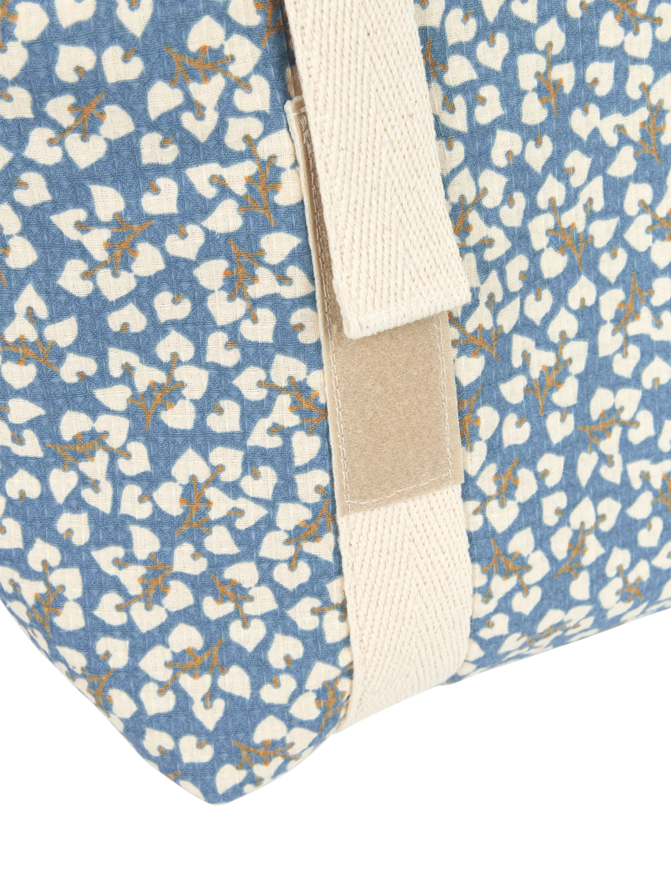 Nobodinoz pram organiser in Blue Yumiko, UK version