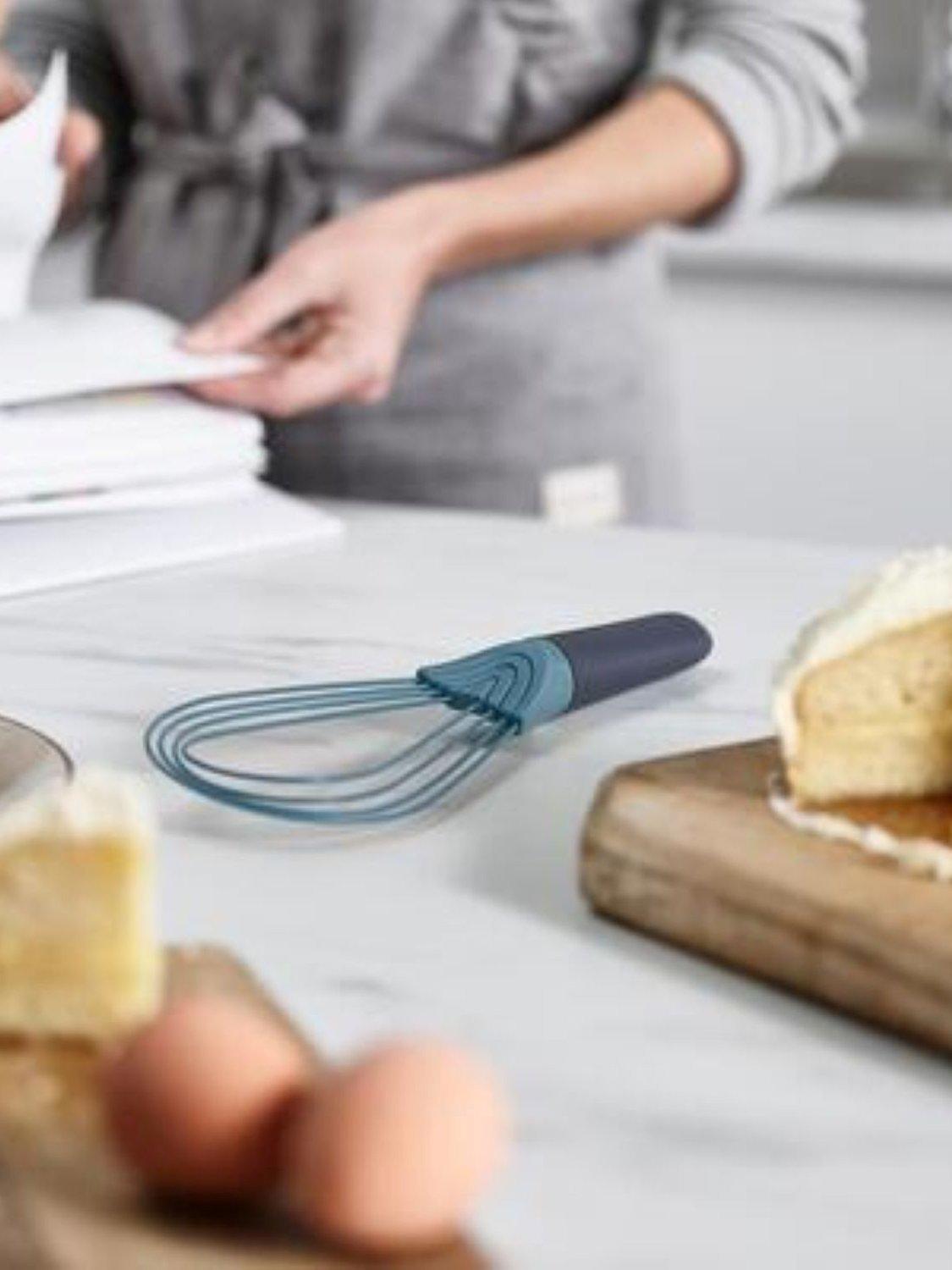 Joseph Joseph 2-in-1 silicone whisk in blue (British brand)