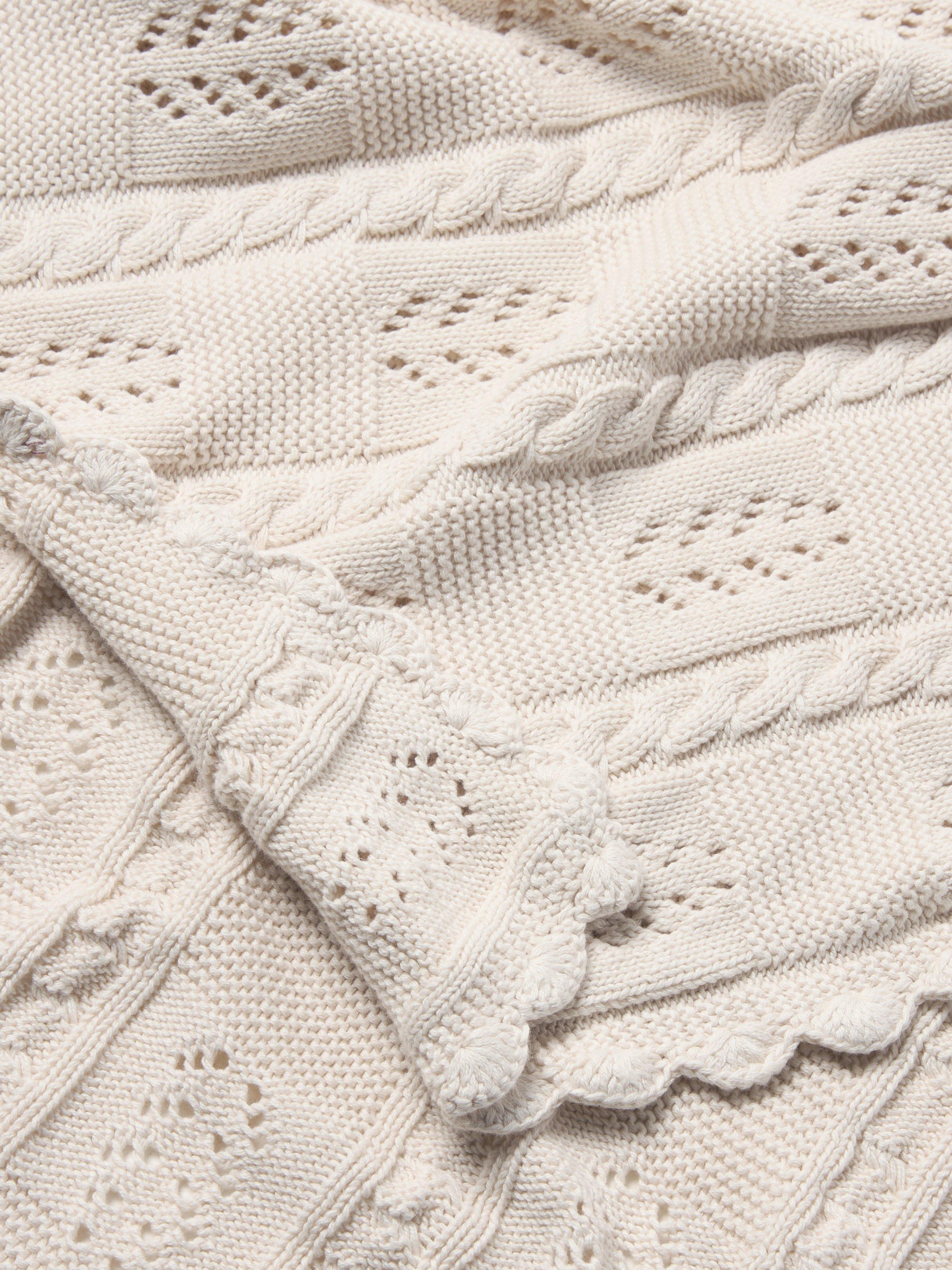 John Lewis scallop trim knitted blanket 80x100 cm - British product