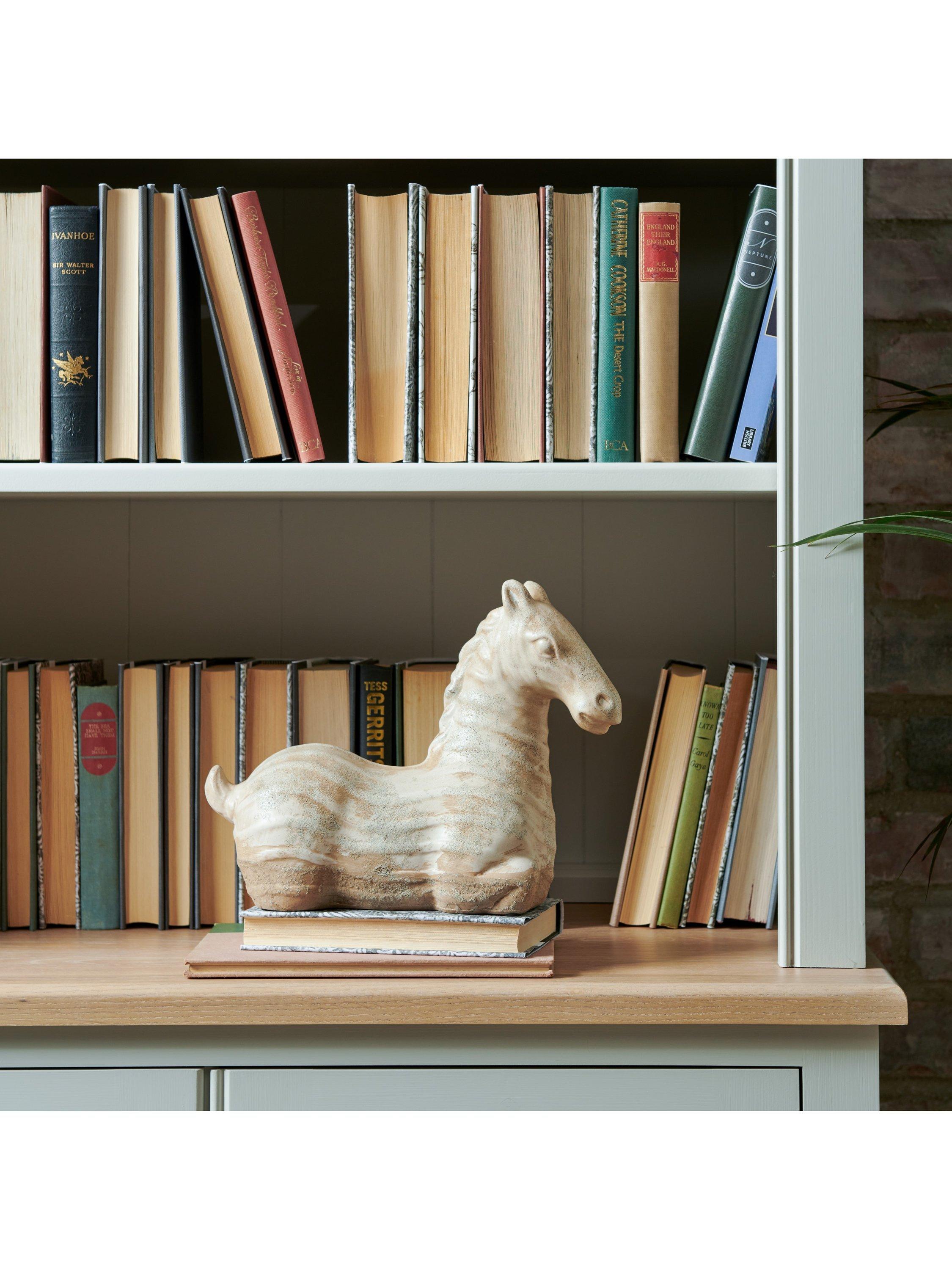 Neptune Hickstead ornamental terracotta horse (British brand)