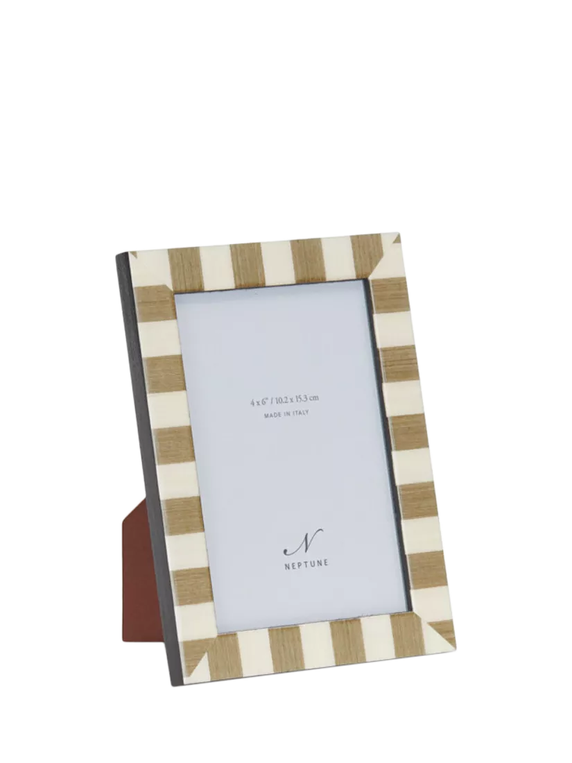 Neptune Montpellier tulip wood photo frame 4x6 inch - British product