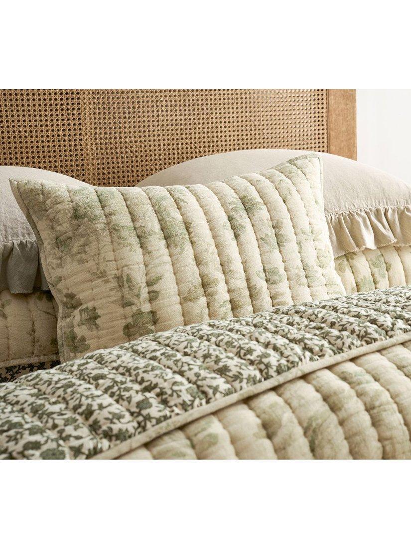 Pottery Barn Floral Cloud quilted bedspread king size (British brand)