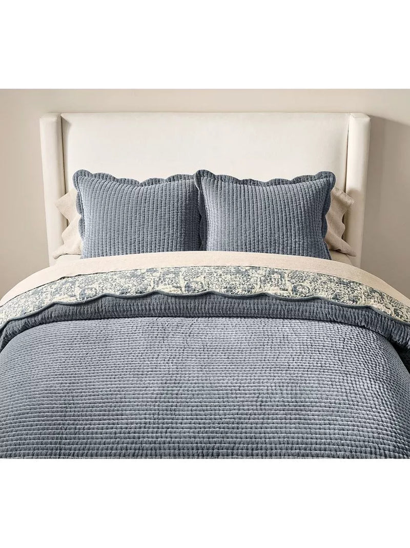 Pottery Barn Velvet Scallop Edge Reversible Kingsize Bedspread, Stormy Blue