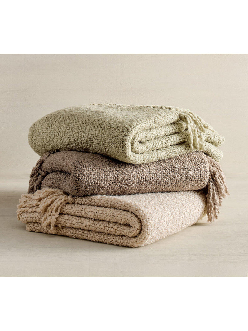 Pottery Barn Dreamy Fringe Throw soft acrylic throw 127x152cm (British brand)