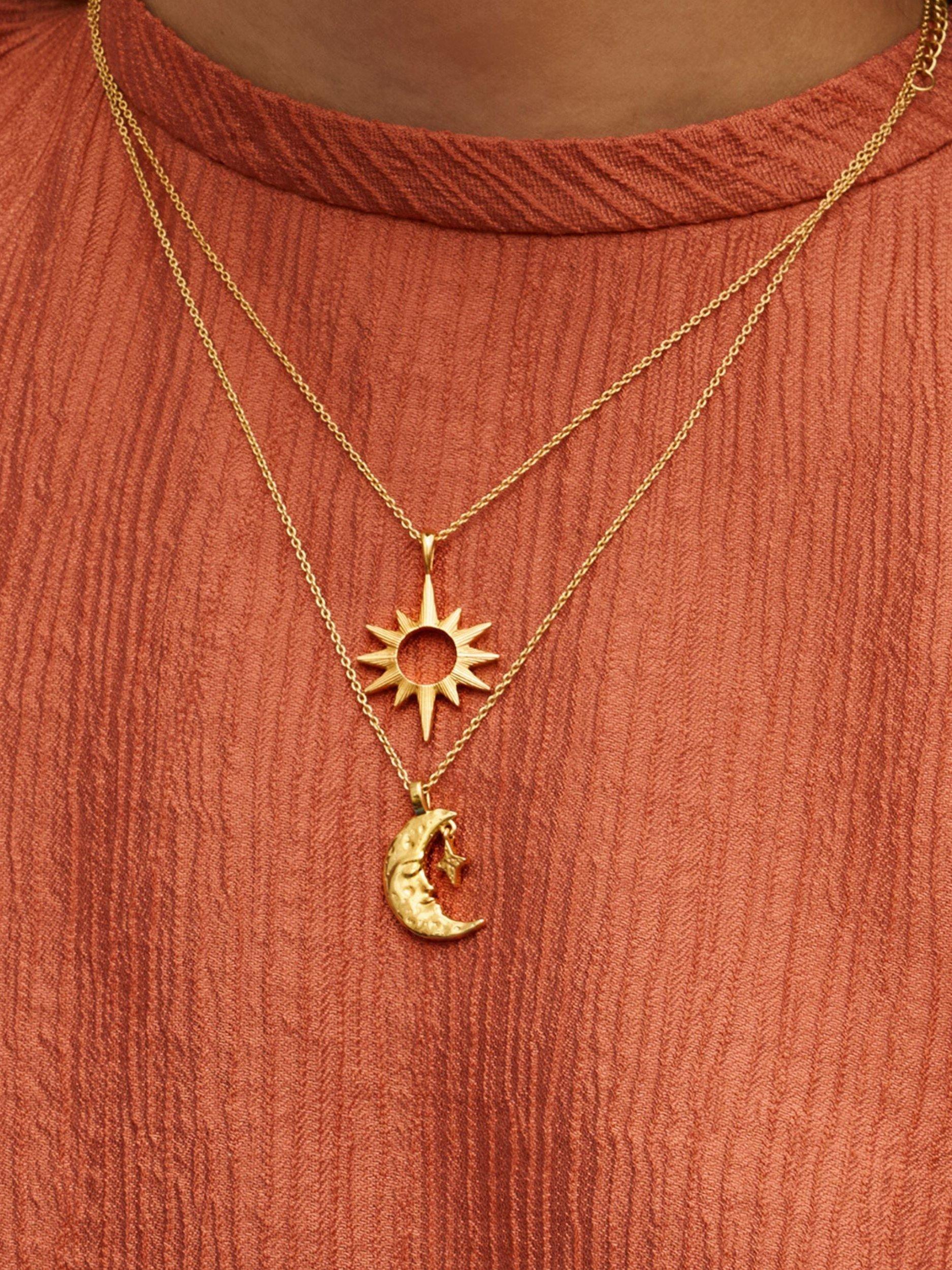 Ottoman Hands gold star pendant necklace 18 inch chain - British product