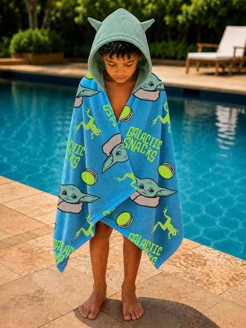 Brand Threads The Mandalorian hooded kids towel, UK version