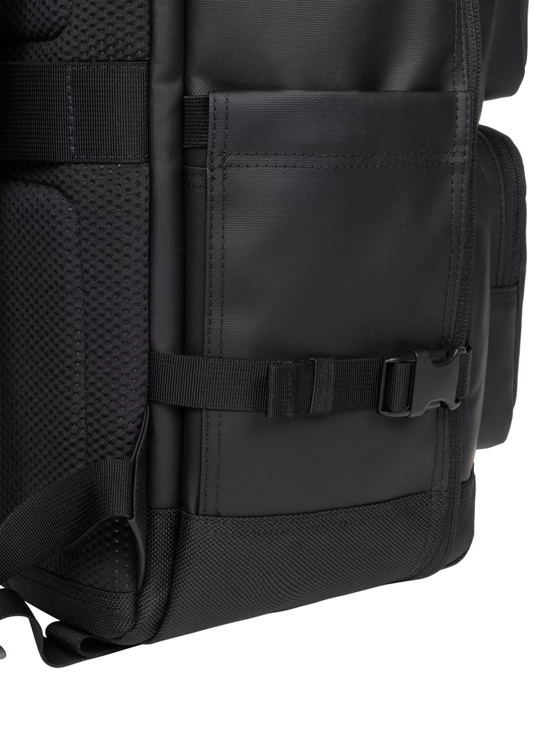 Eastpak Tecum Cabin CNNCT backpack 22L Black - British product
